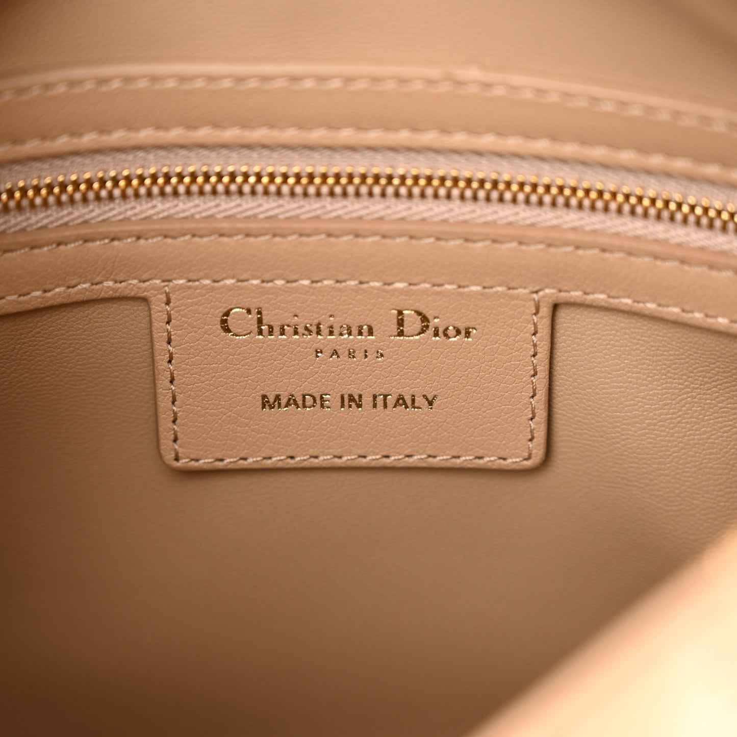 Calfskin Macrocannage Groove 20 Bag Biscuit