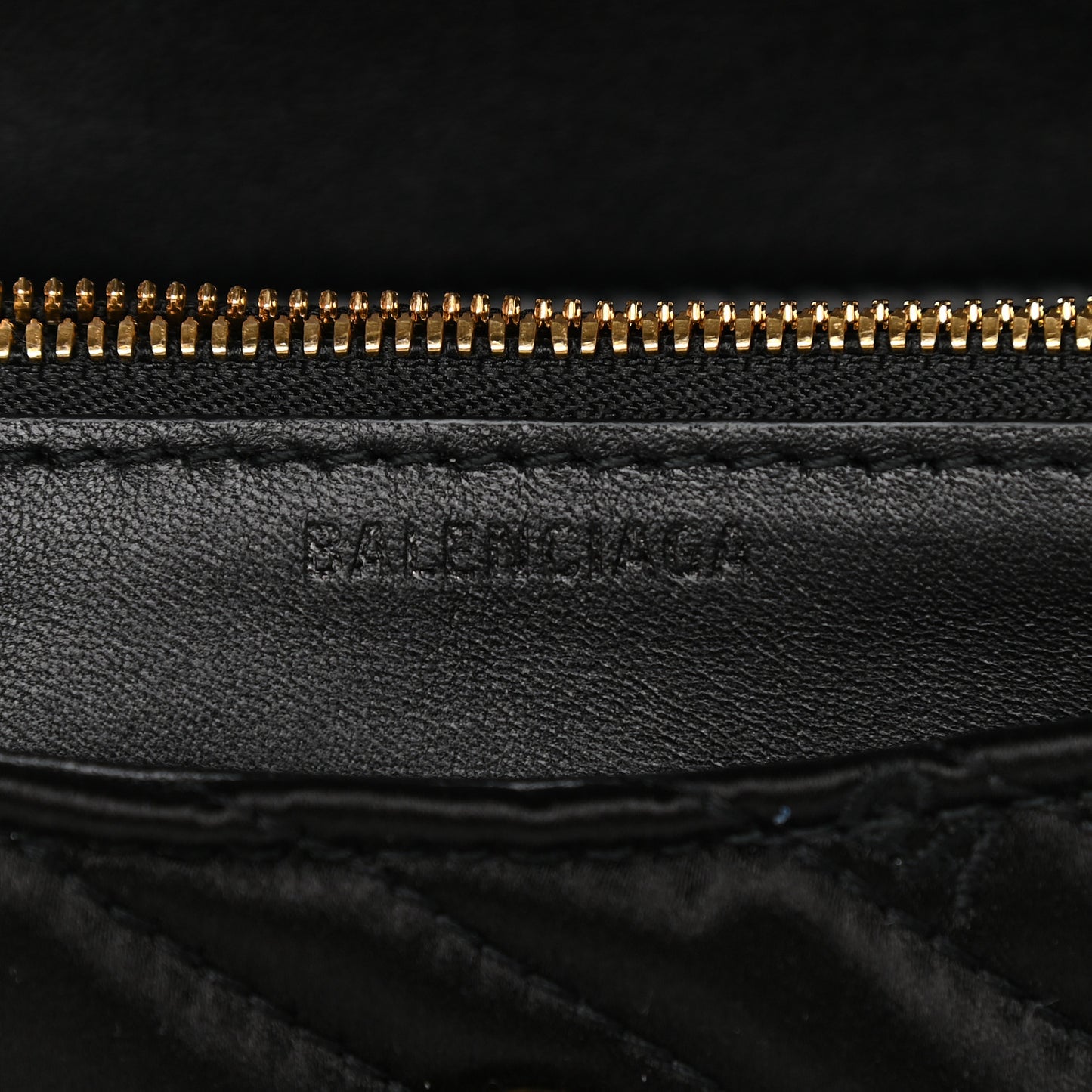 Satin Jacquard Logo Matelasse S BB Round Shoulder Bag Black