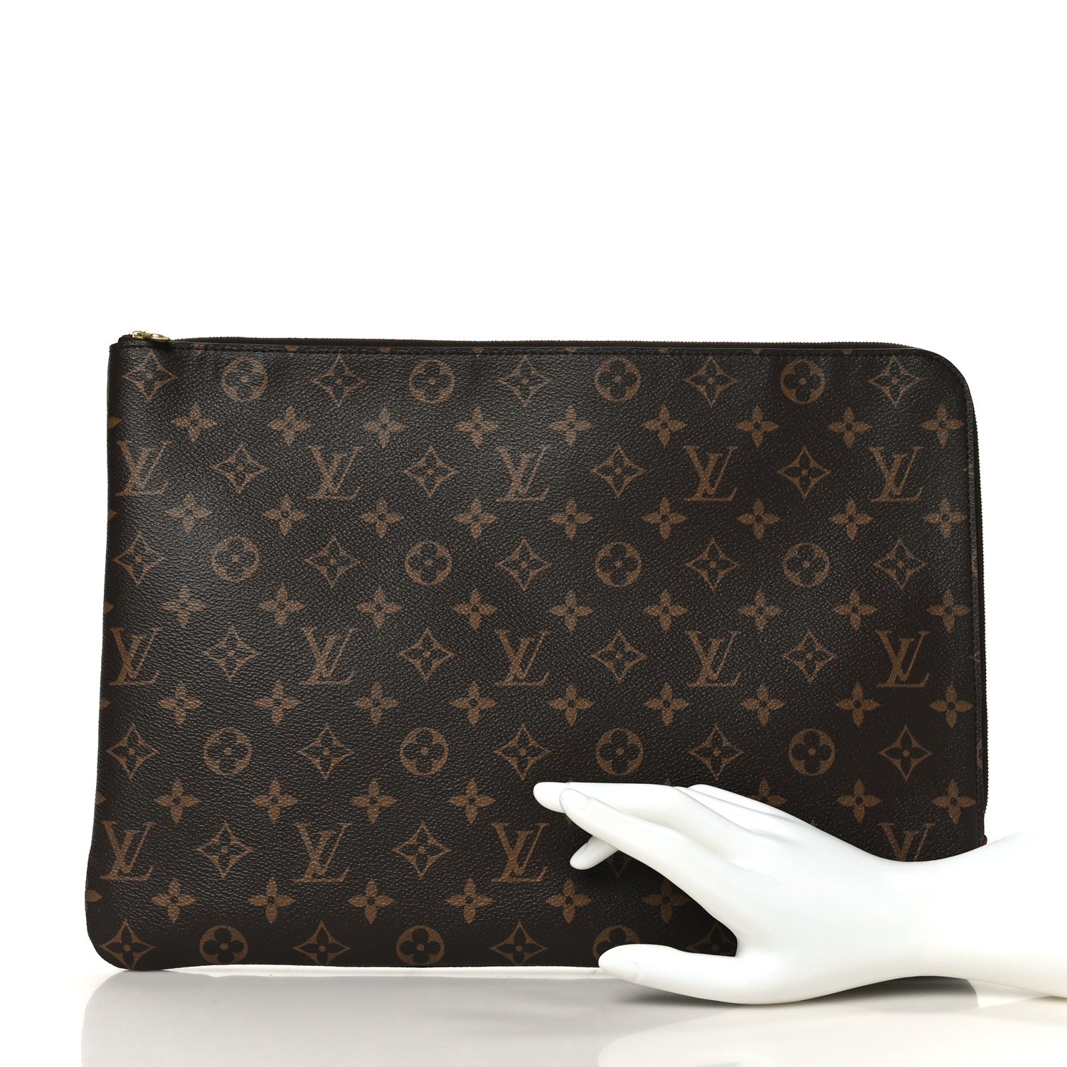 Louis Vuitton Monogram Etui Voyage GM Pouch 2 of 6