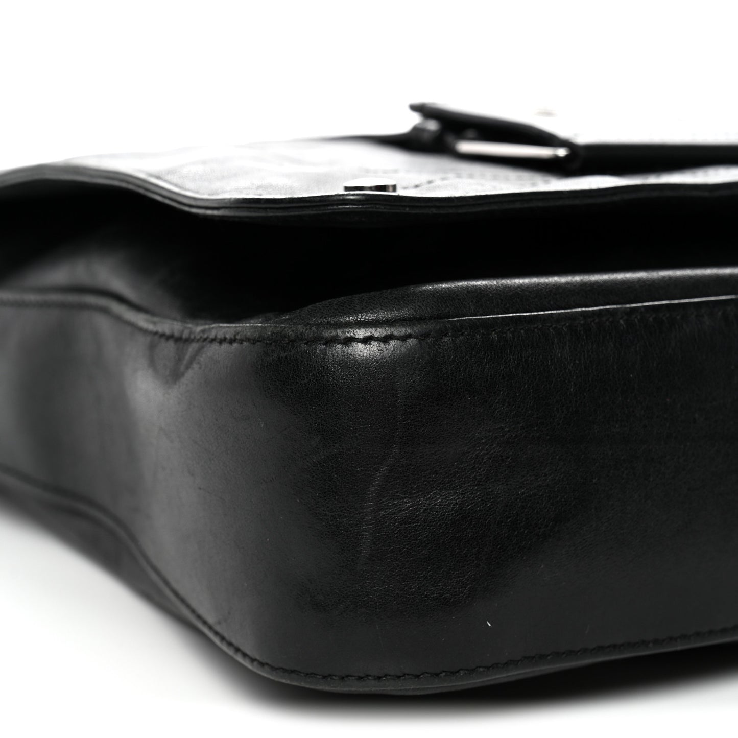 Calfskin Street Chic Messenger Black