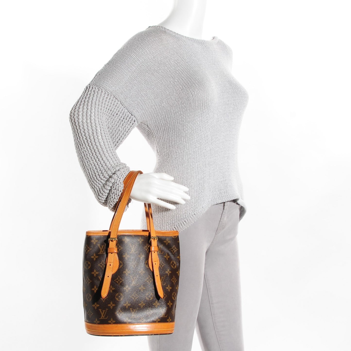 Monogram Petit Bucket 23