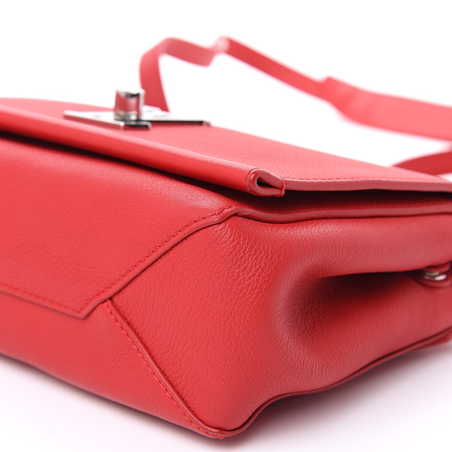 Calfskin Lockme II Chain Bag BB Rubis