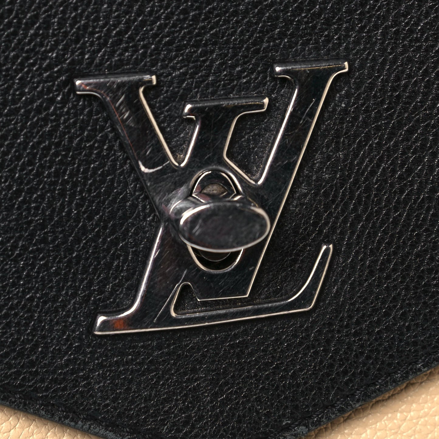 Soft Calfskin My Lockme Top Handle Vanille Black