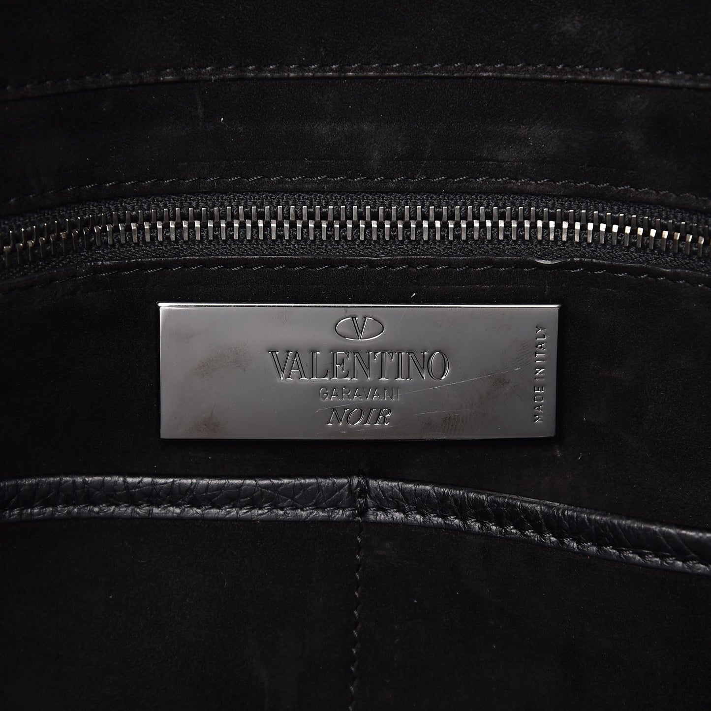 Vitello Medium Rockstud Tote Black