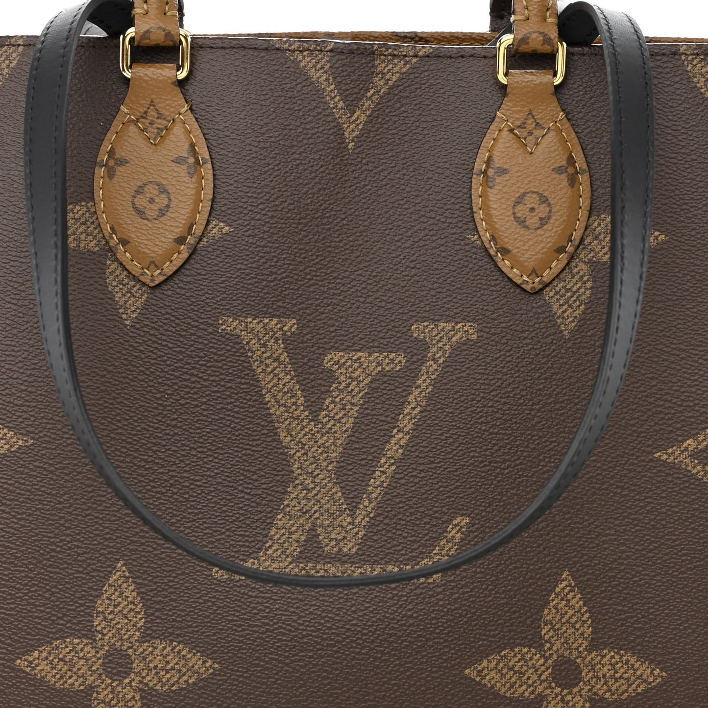 Reverse Monogram Giant Onthego MM