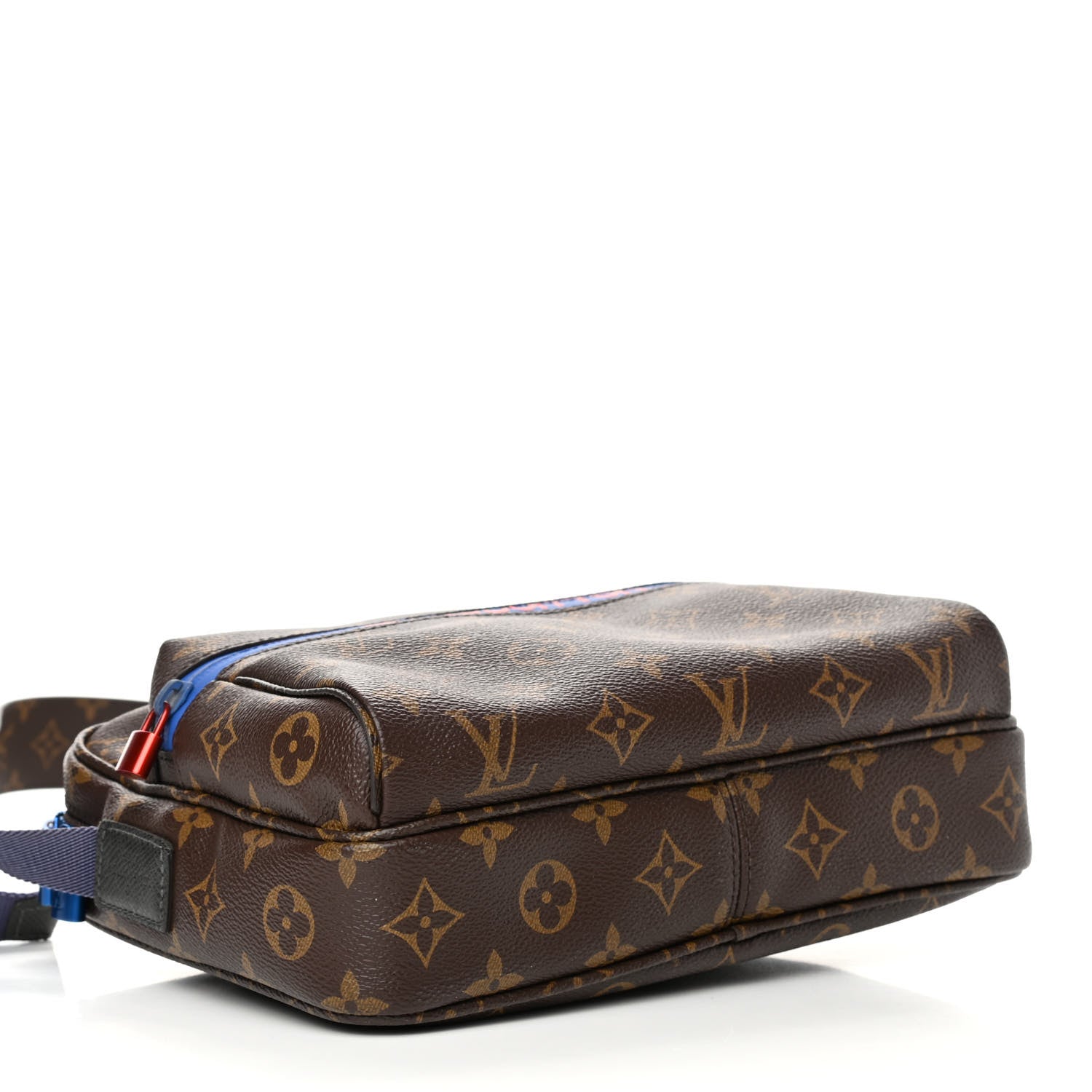Louis Vuitton Monogram Outdoor Messenger PM 3 of 4
