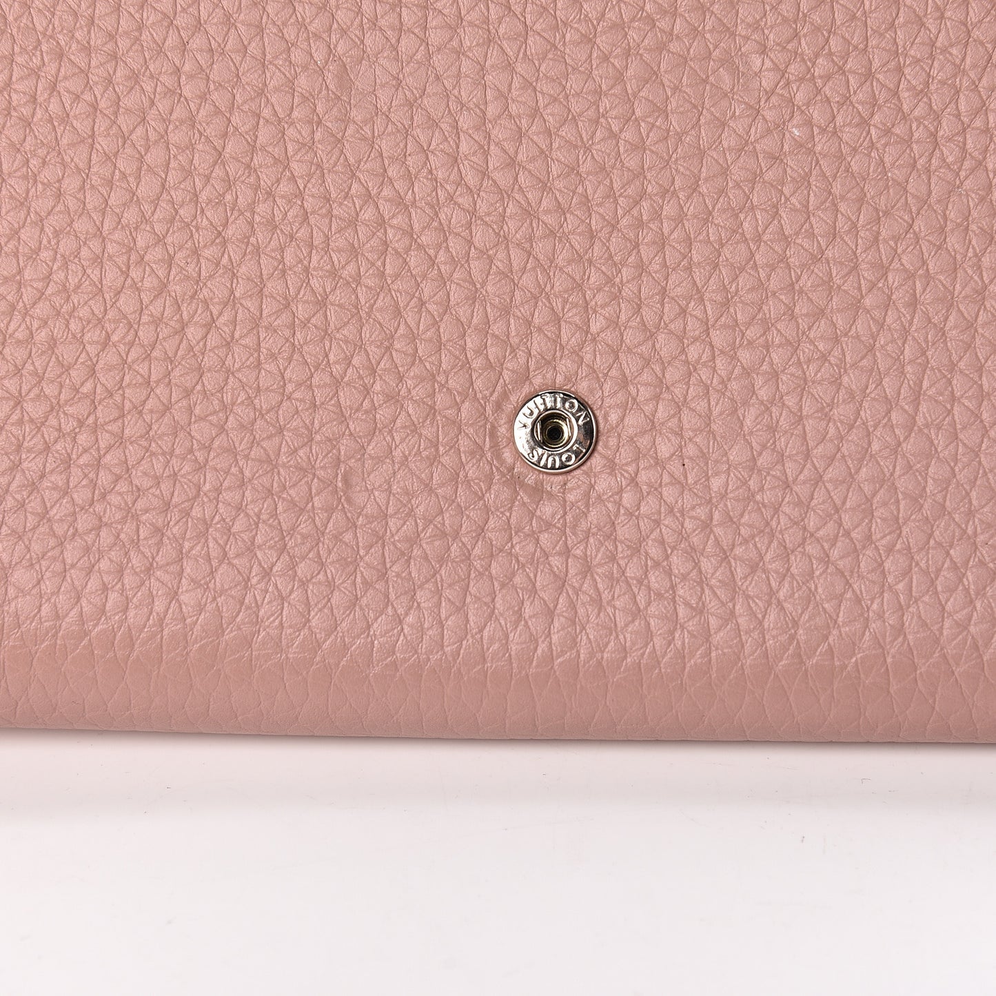 Taurillon Capucines Wallet Magnolia