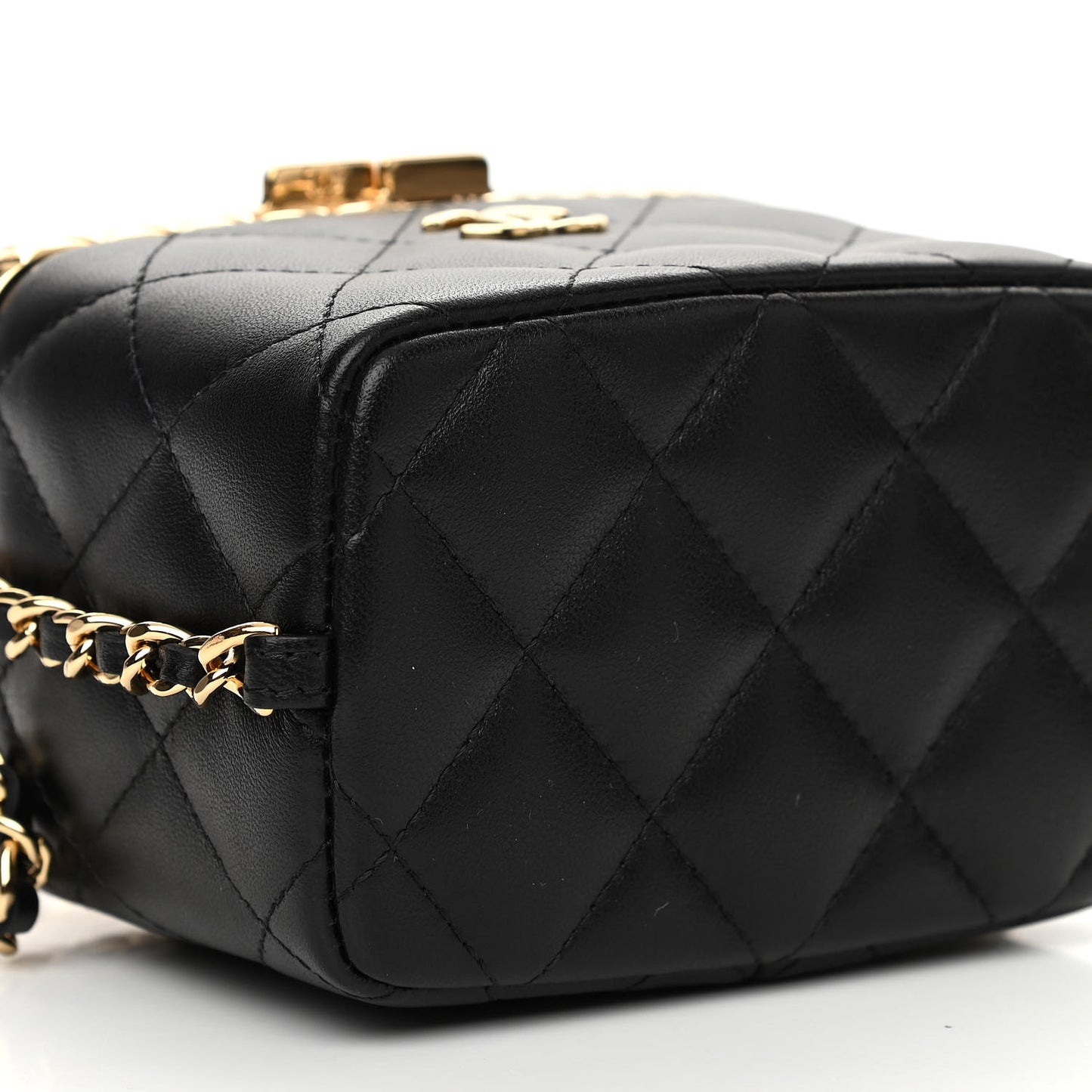 Metal Lambskin Quilted Small Vanity With Chain Black