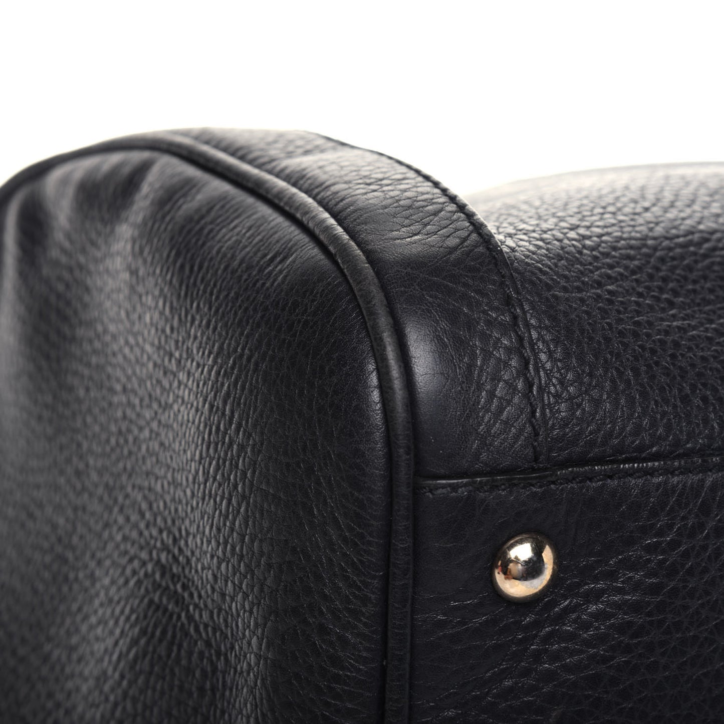 Pebbled Calfskin Medium Soho Boston Black