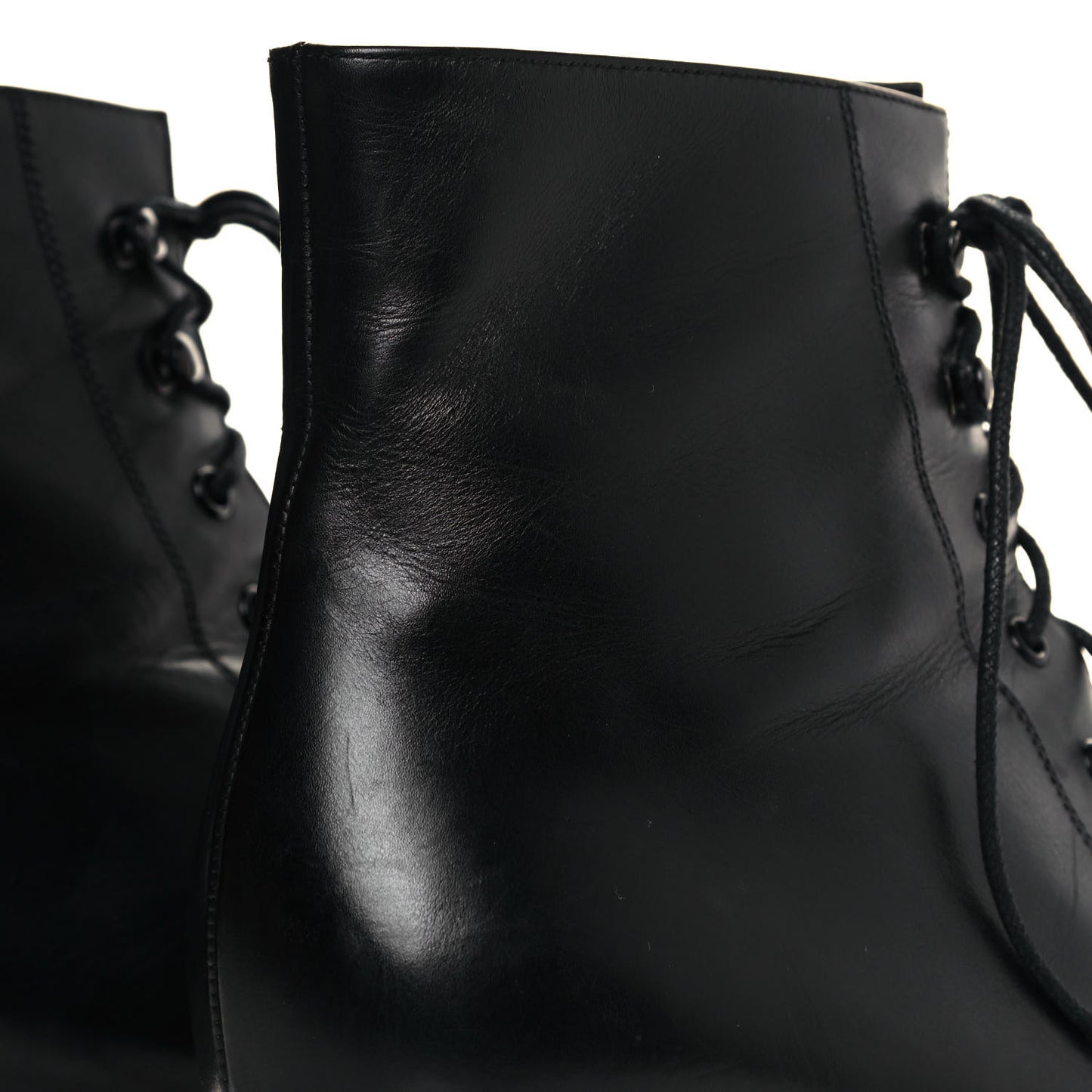 Calfskin Cat 50 Laced Boots 39 Black
