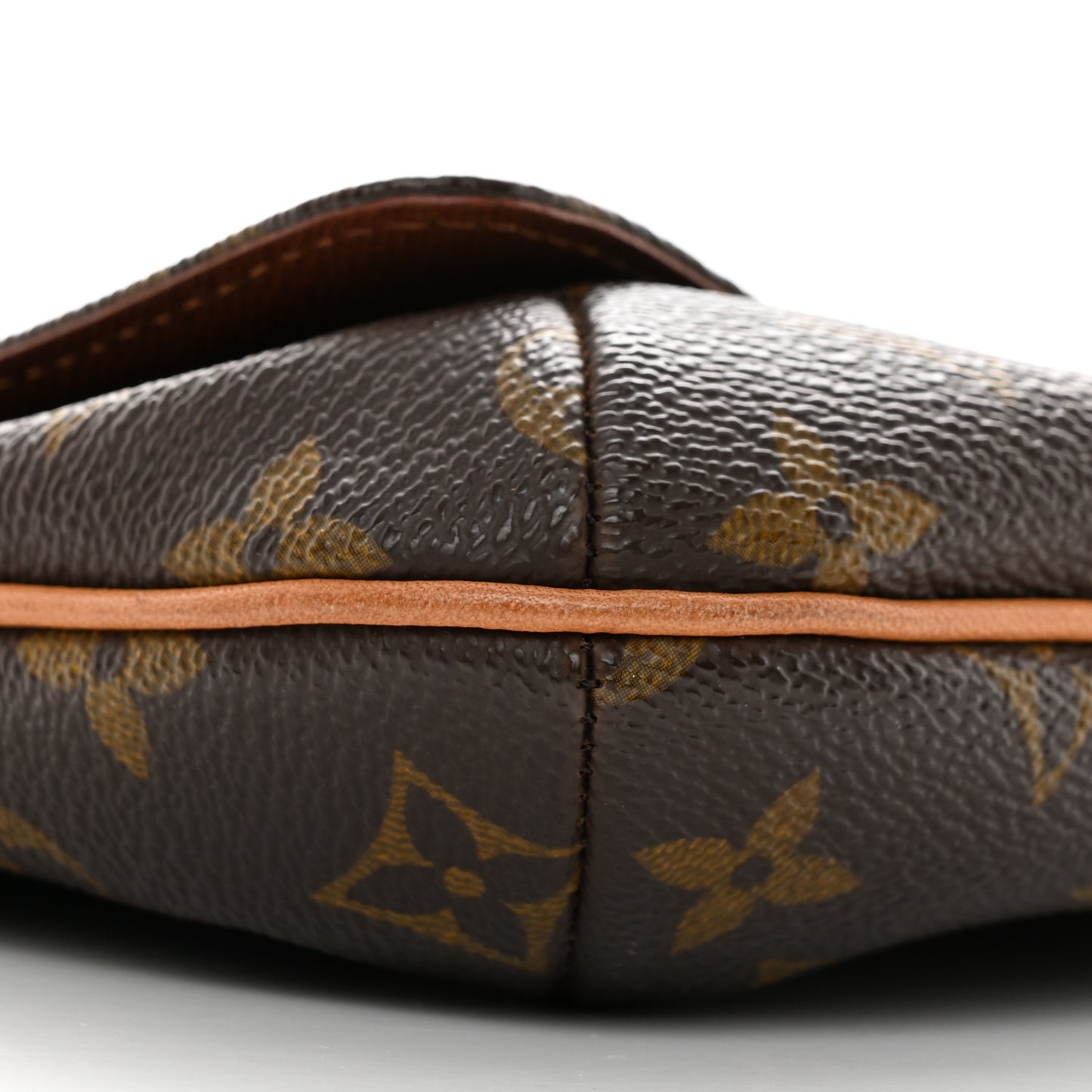 Monogram Musette Tango