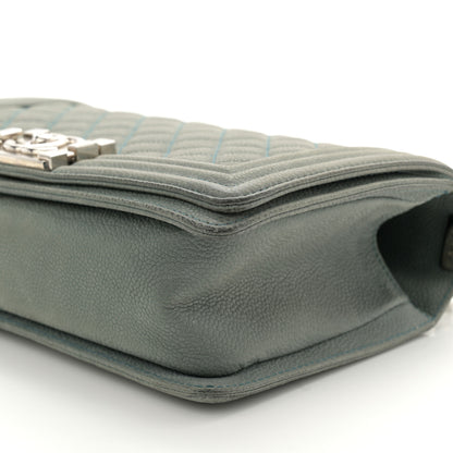 Chanel Caviar Quilted Medium Boy Flap Vert Fonce 10 of 11