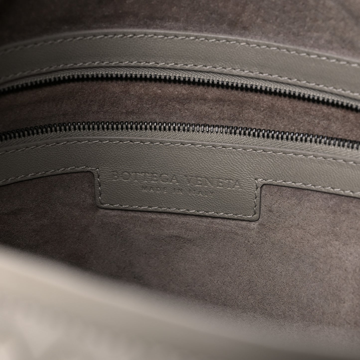 Nappa Intrecciato Large Veneta Hobo Fume