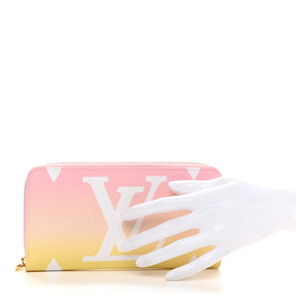 Louis Vuitton Monogram Giant By The Pool Zippy Wallet Light Pink 2 of 7
