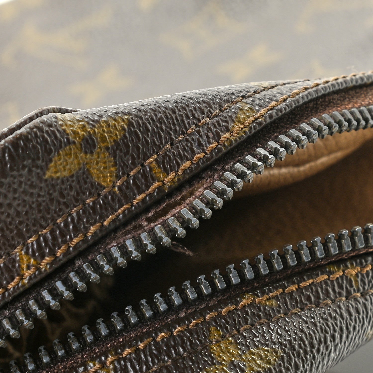Louis Vuitton Monogram Trousse Toilette 23 10 of 10