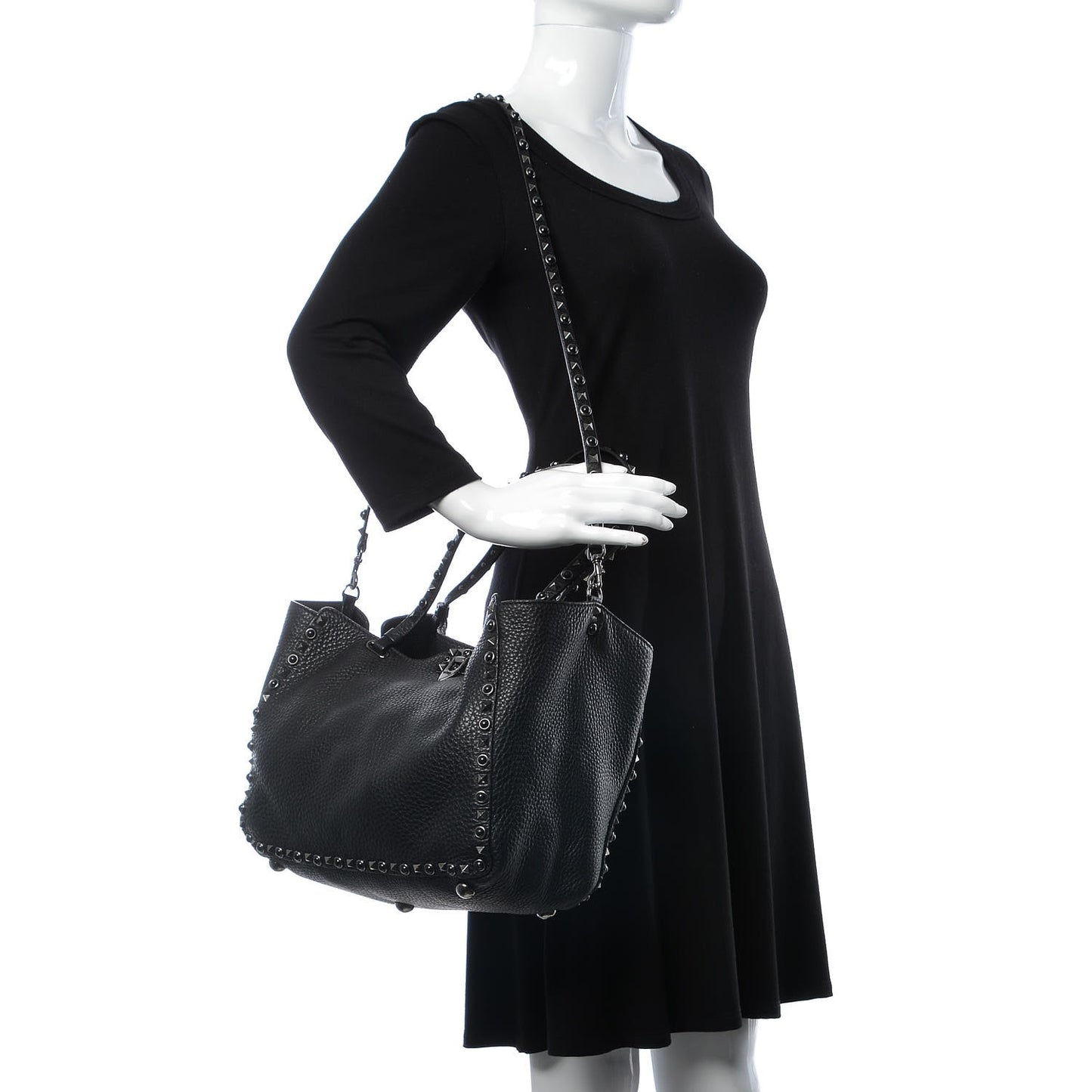 Grained Calfskin Onyx Medium Rockstud Rolling Tote Black