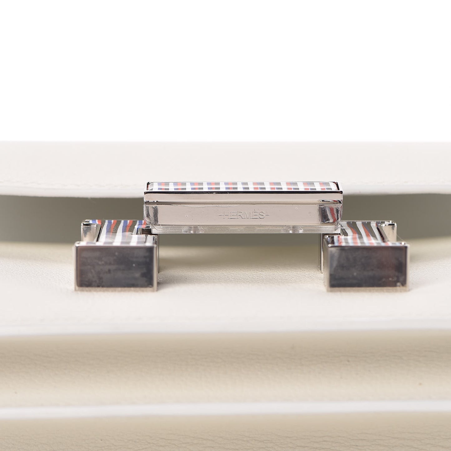 Evercolor Optique Enamel Constance 18 White