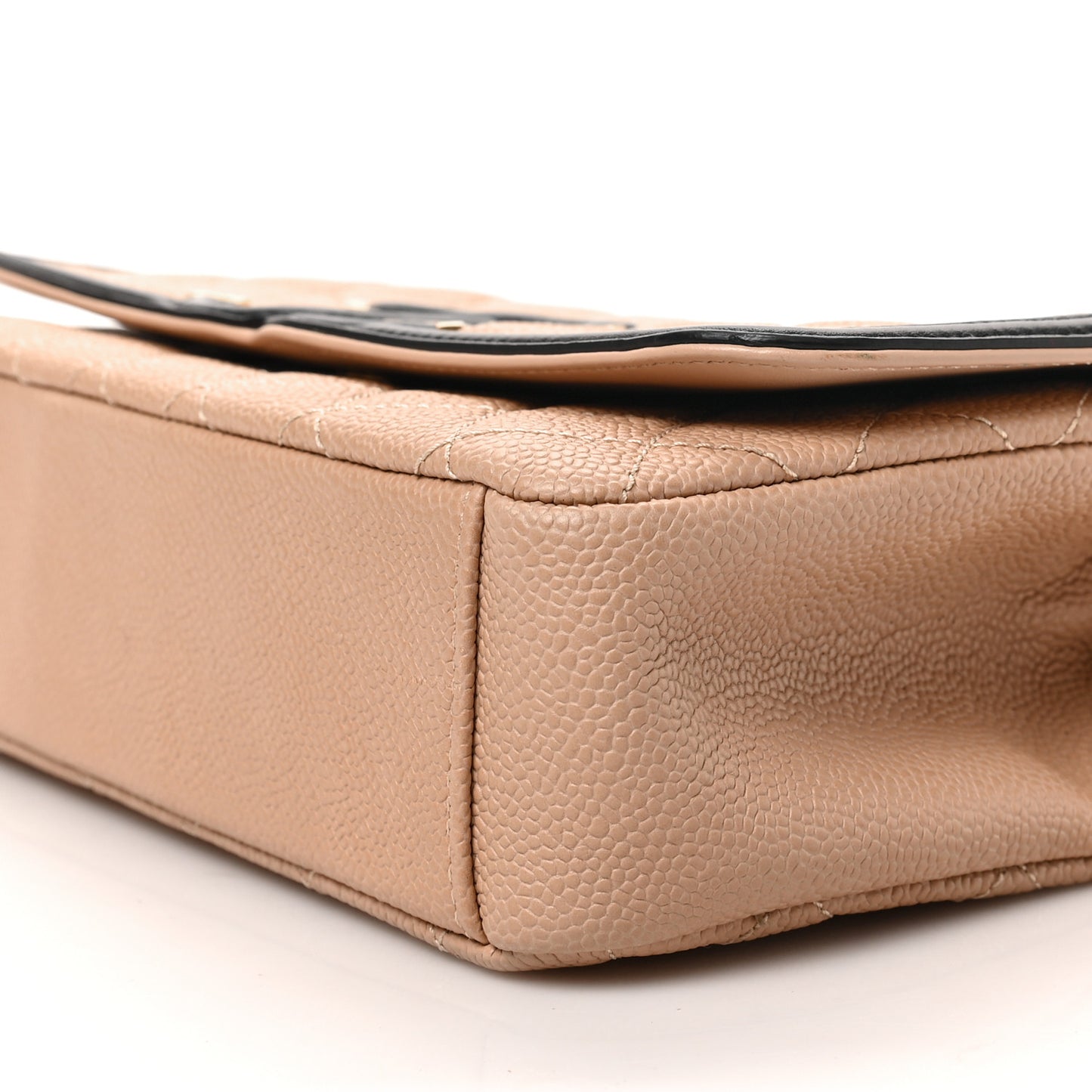 Caviar Quilted Medium CC Filigree Flap Beige Black