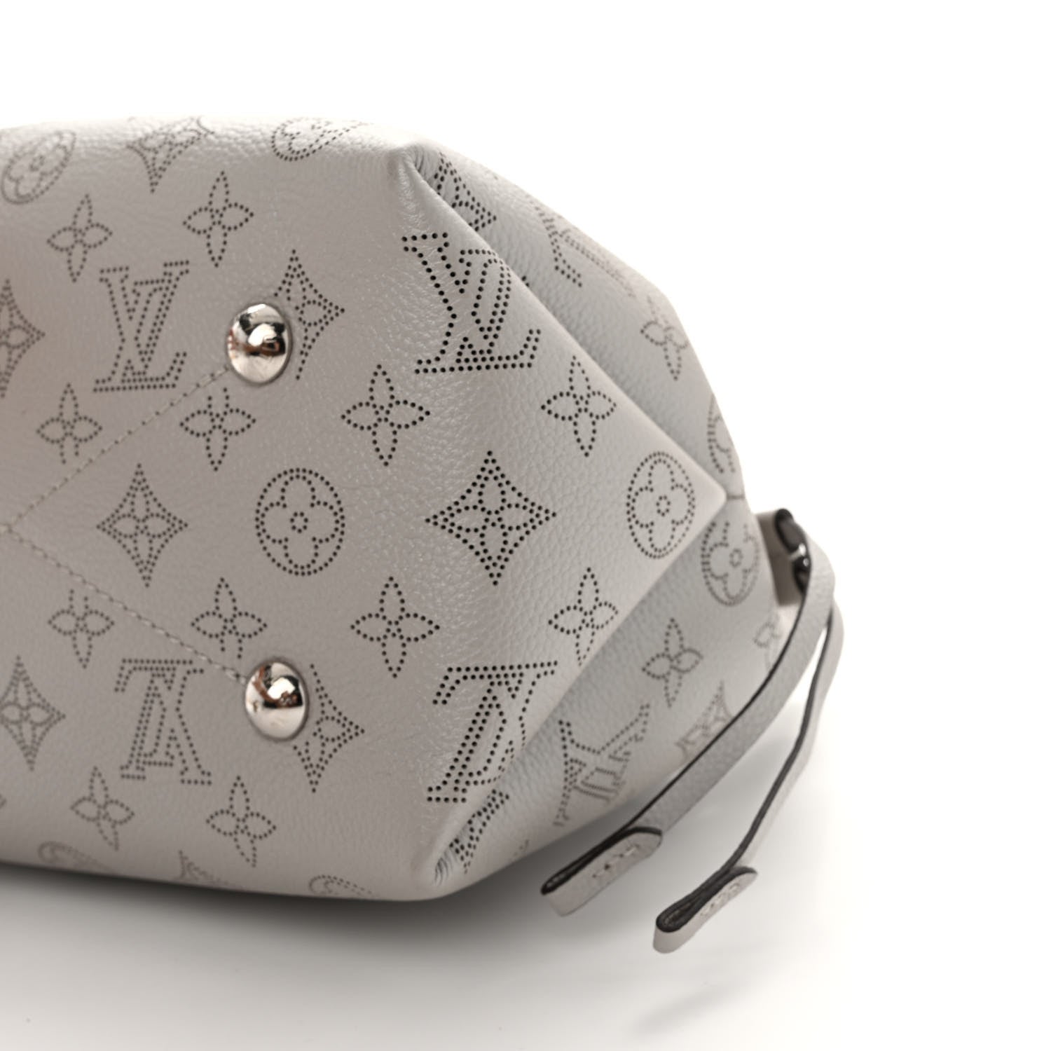 Louis Vuitton LOUIS VUITTON Metallic Mahina Bella Gris Souris 9 of 9