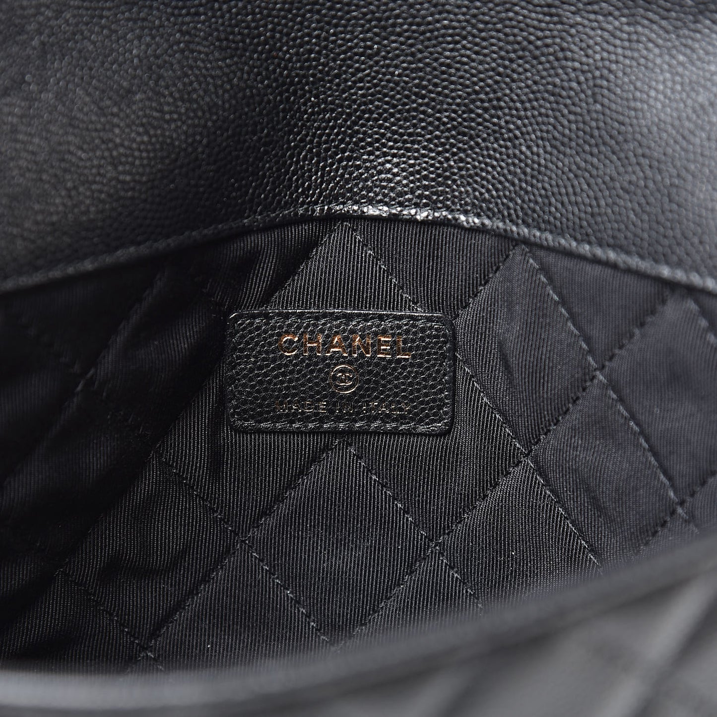 Caviar Quilted Medium Golden Class Pouch Black