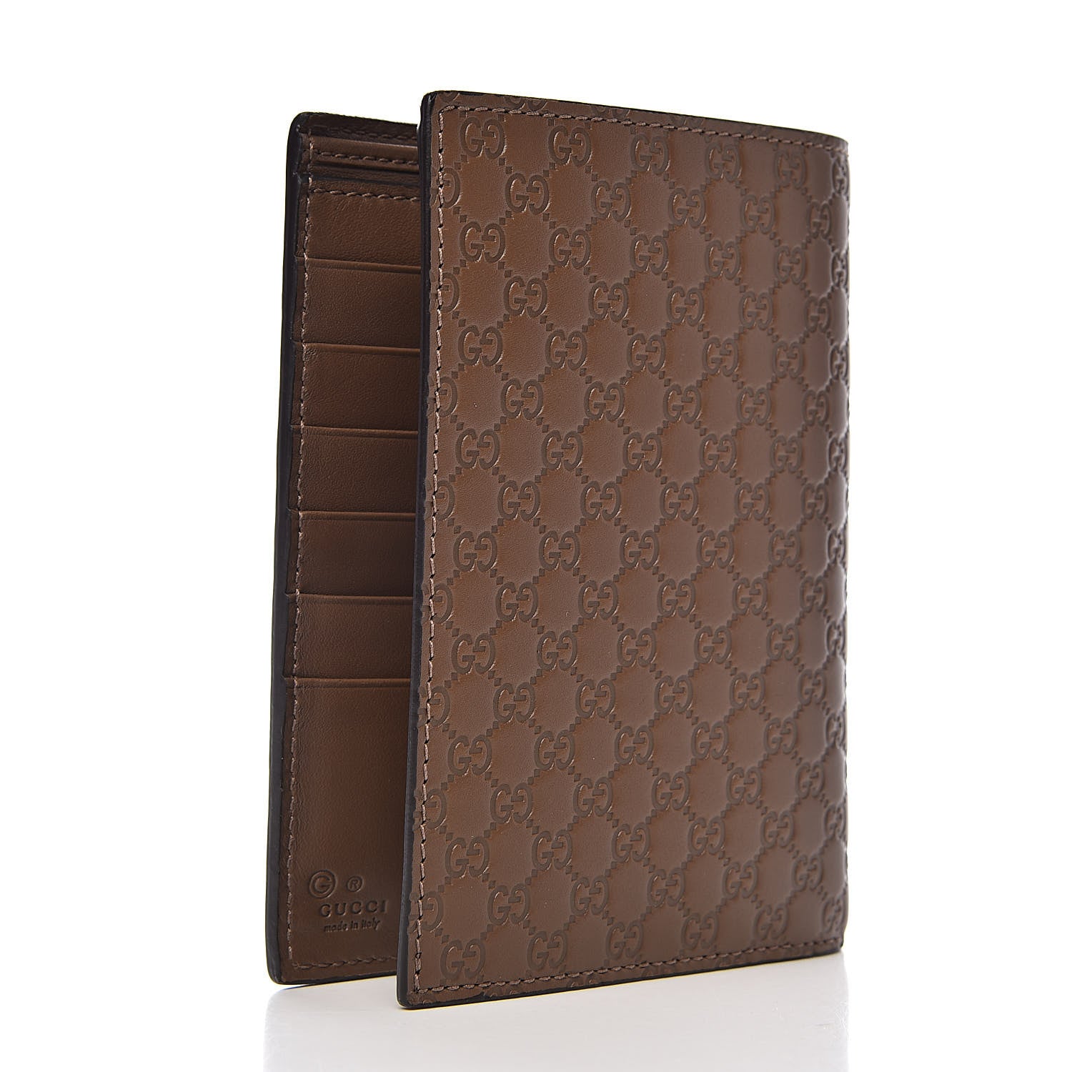 Gucci Microguccissima Passport Case Acero 3 of 8