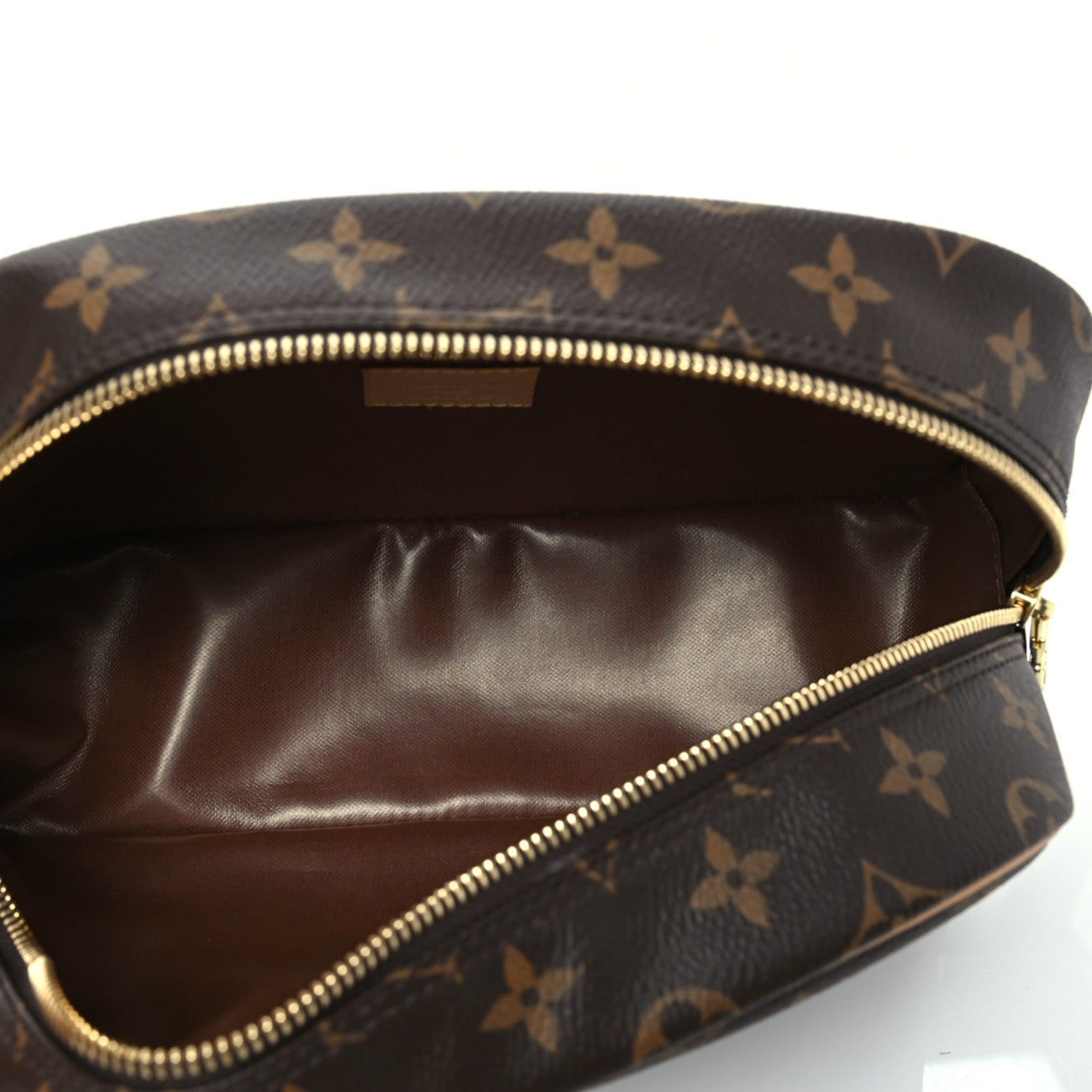 Louis Vuitton Monogram Toiletry Bag 25 5 of 8