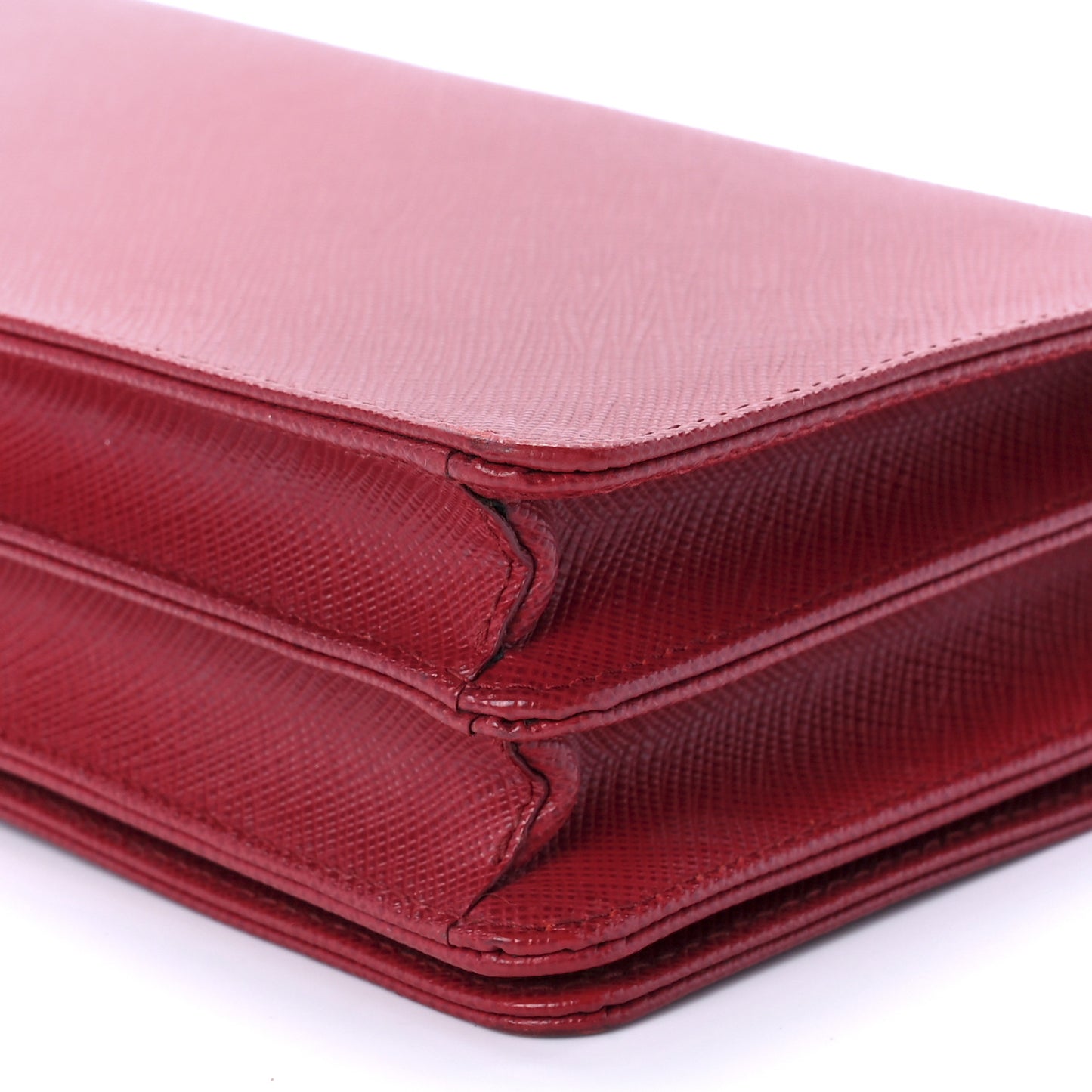 Saffiano Lux Chain Wallet Fuoco