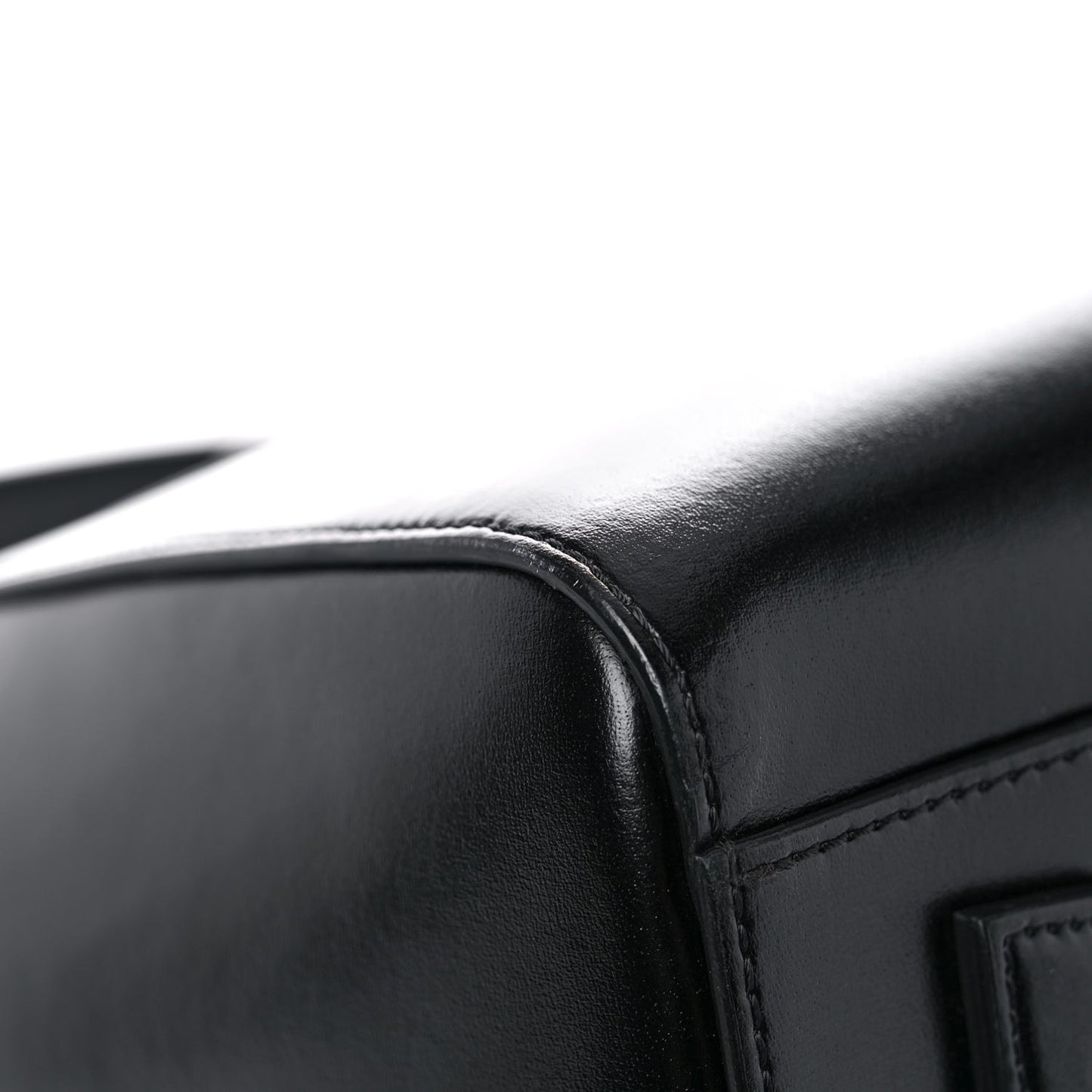 Shiny Lord Calfskin Medium Antigona Black
