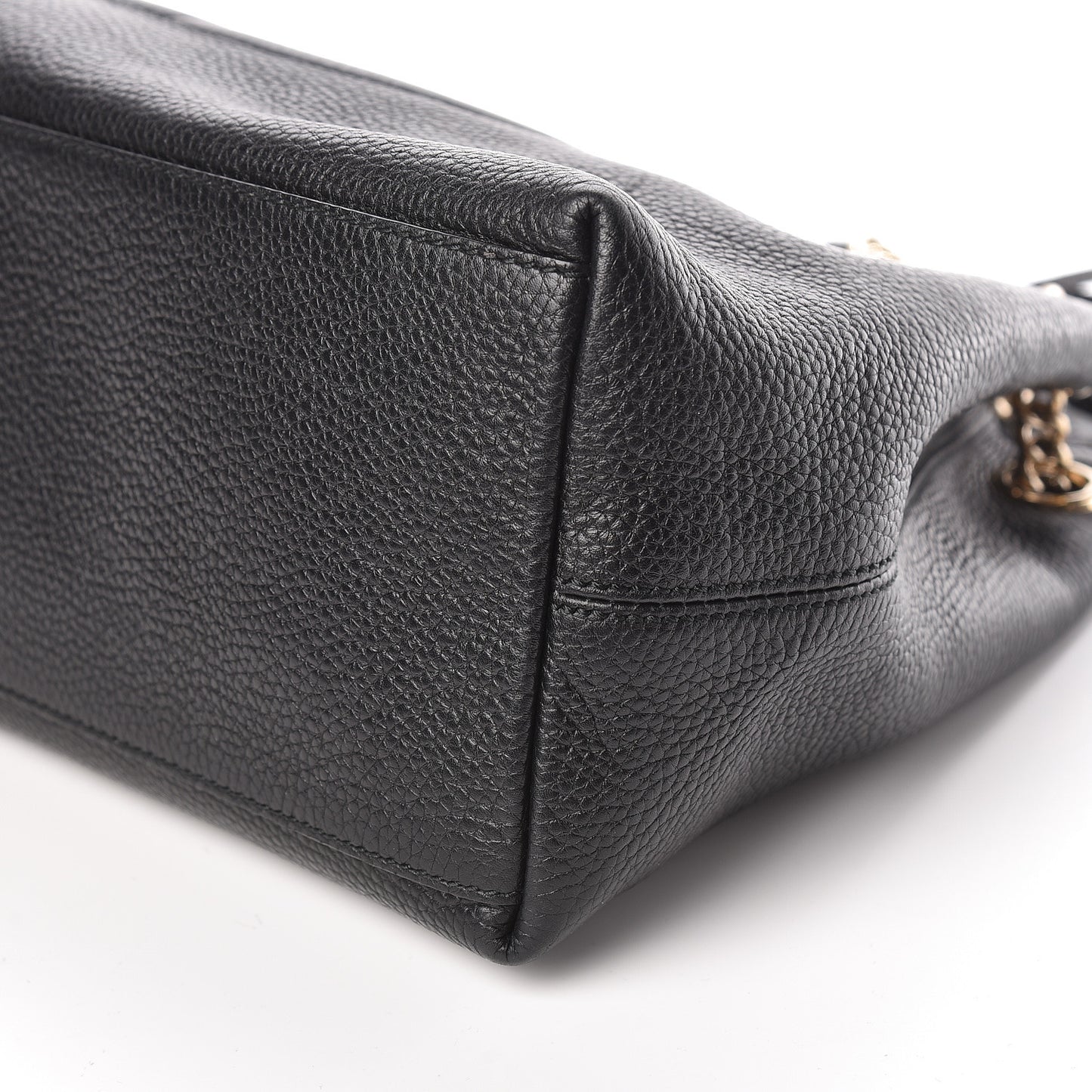 Pebbled Calfskin Medium Soho Chain Shoulder Bag Black