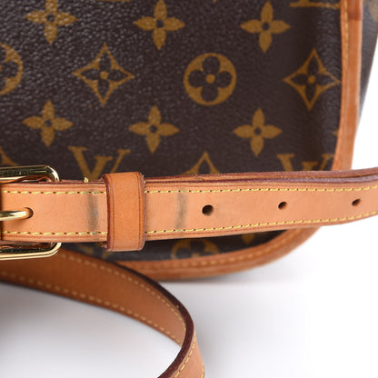 Louis Vuitton Monogram Menilmontant PM 9 of 15