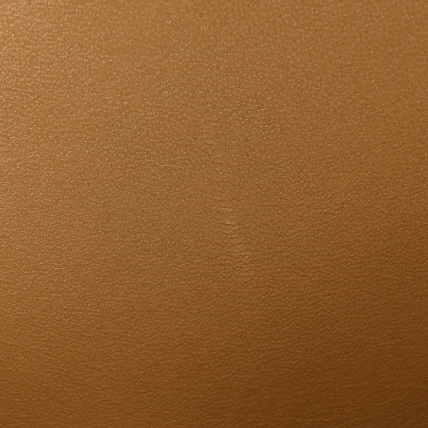 Lambskin Round Clutch With Chain White