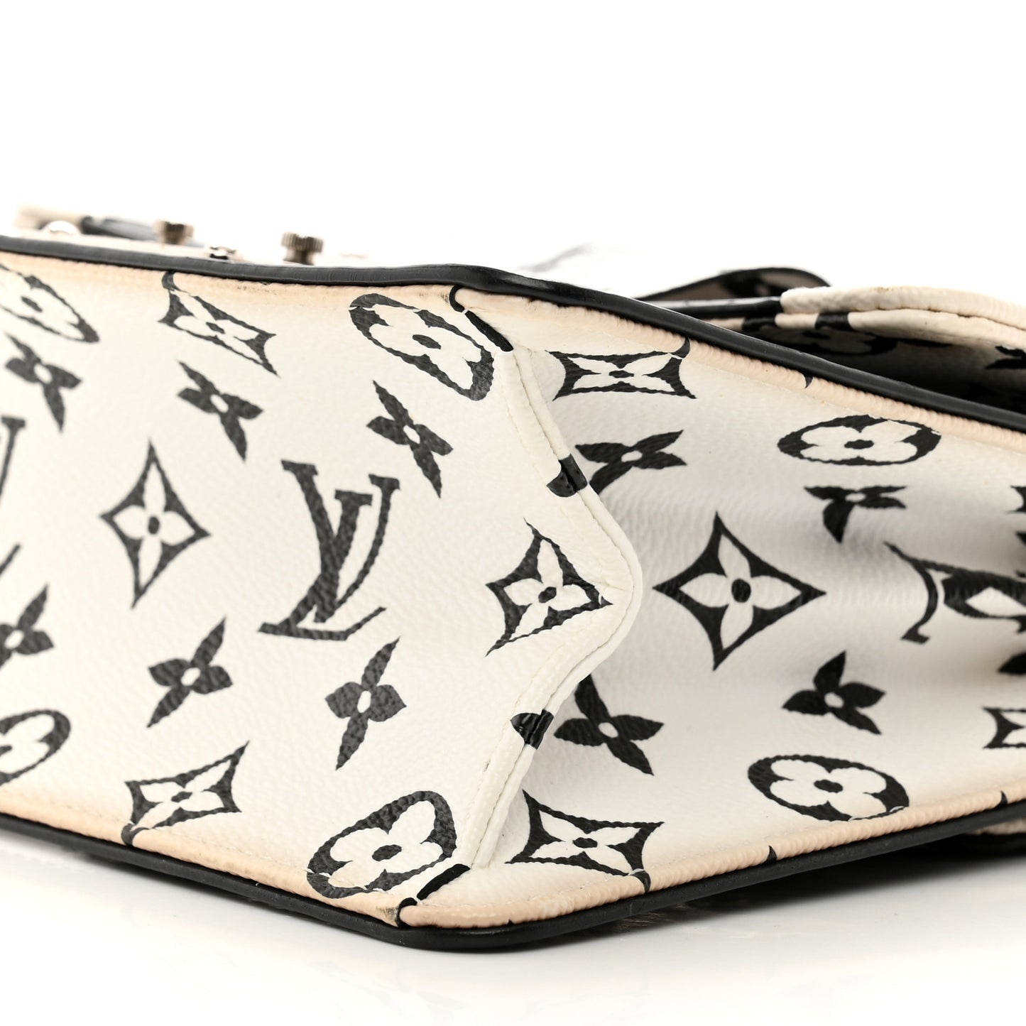 Vernis Epi Monogram Wynwood Black White