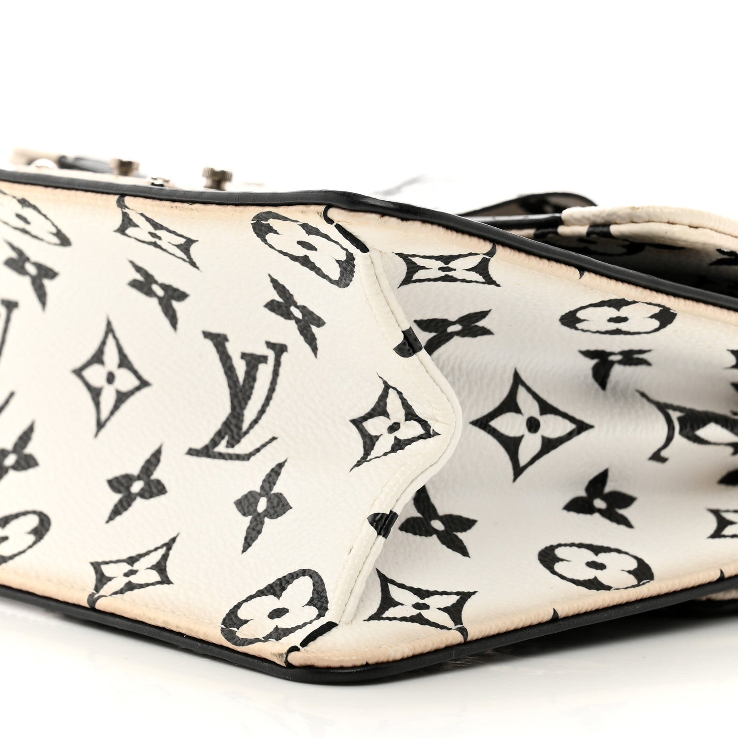 Louis Vuitton Vernis Epi Monogram Wynwood Black White 9 of 9