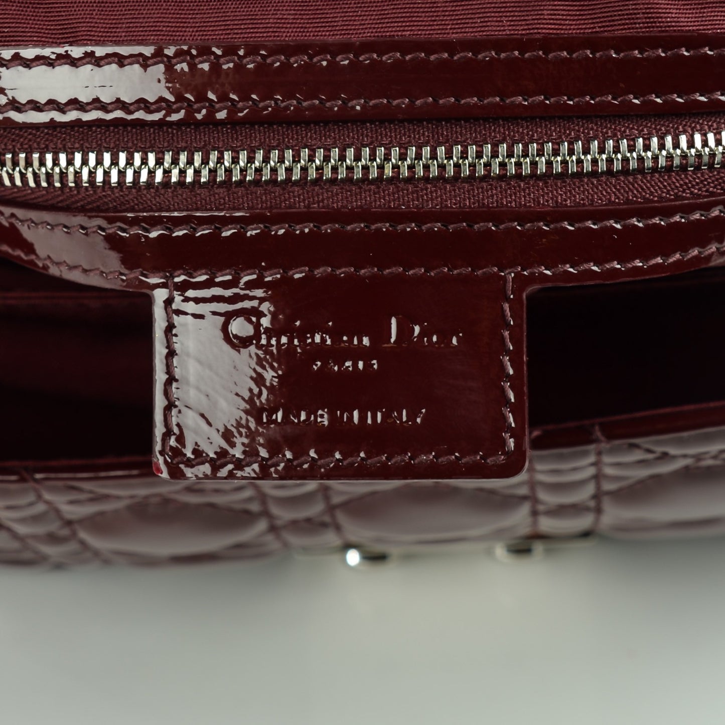 Patent Cannage New Lock Flap Bordeaux
