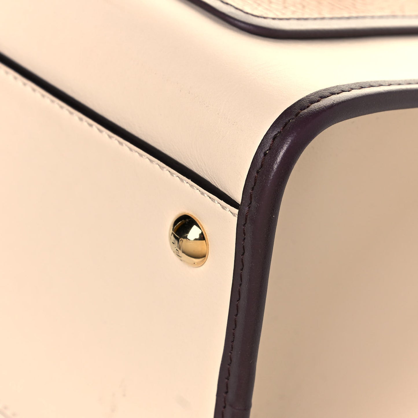 Vitello Century Normand F is Fendi Small Runaway Satchel Camelia Caramello Moresco