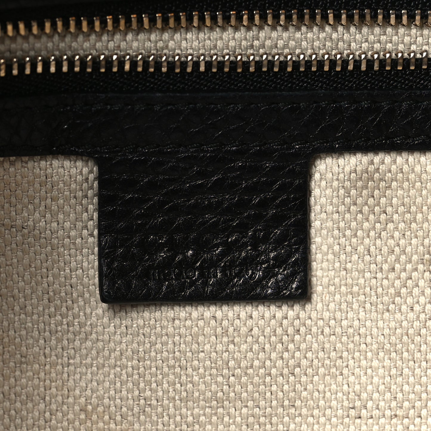 Pebbled Calfskin Medium Soho Hobo Black