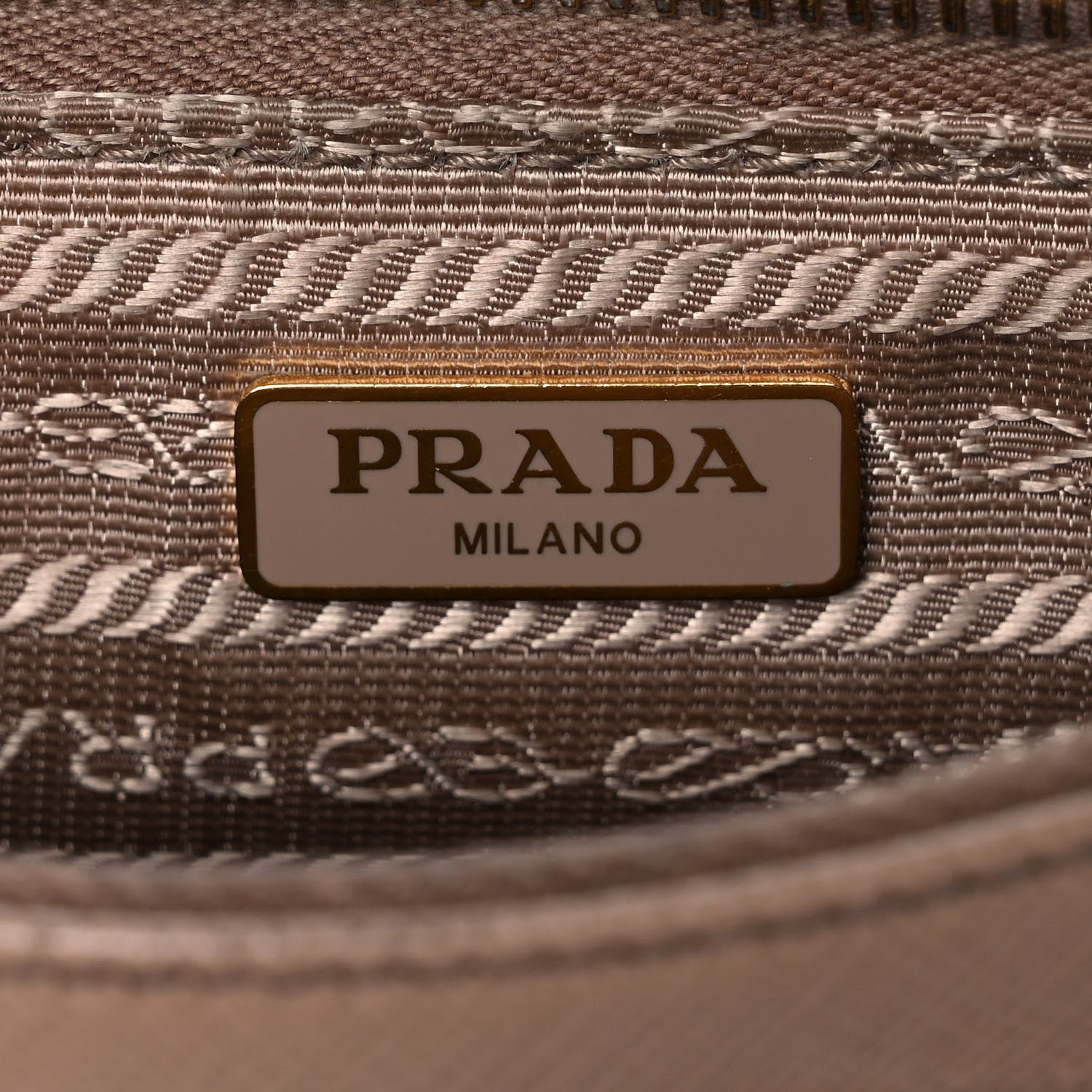Prada Saffiano Lux Re-Edition 2000 Shoulder Bag Cammeo 5 of 10