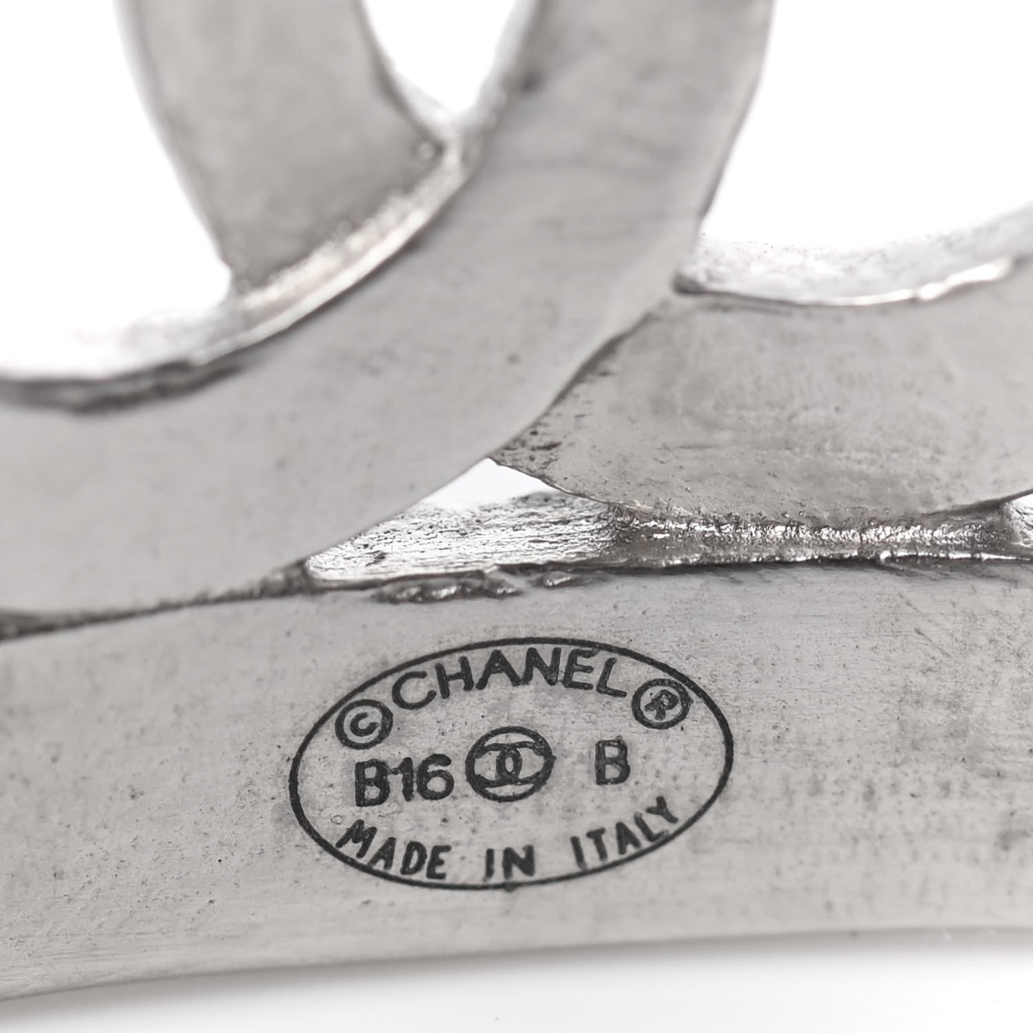Chanel Metal Logo CC Cuff Silver 4 of 4