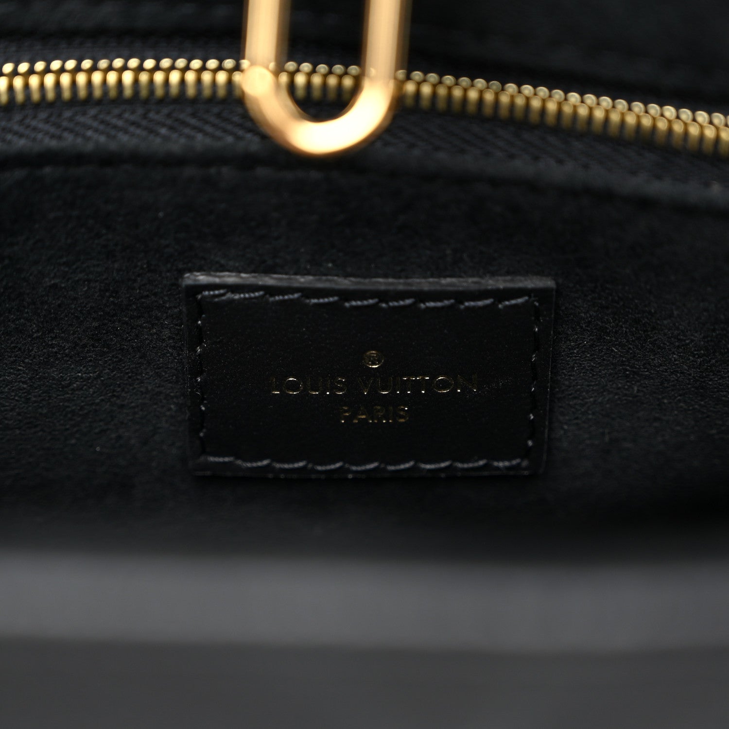 Louis Vuitton Empreinte Monogram Giant Onthego PM Black 6 of 9