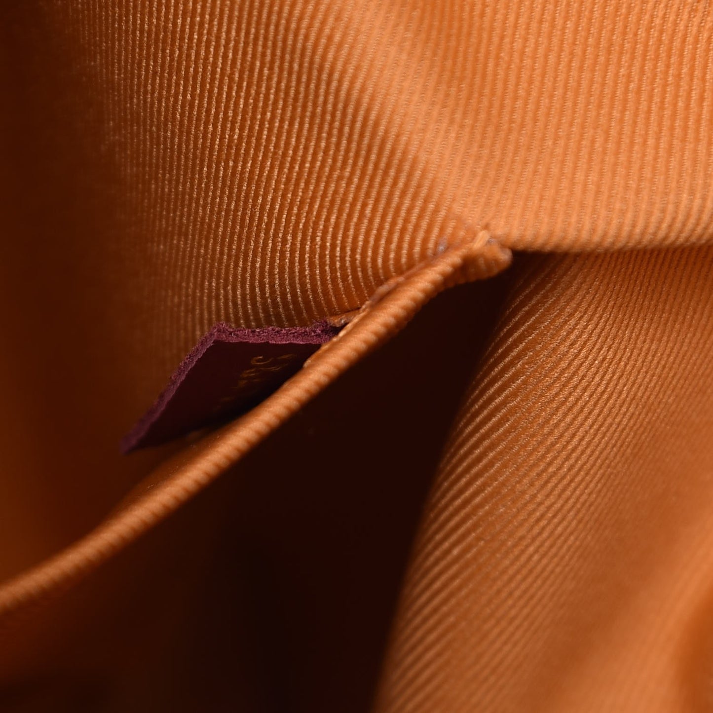 Monogram Manhattan NM Raisin