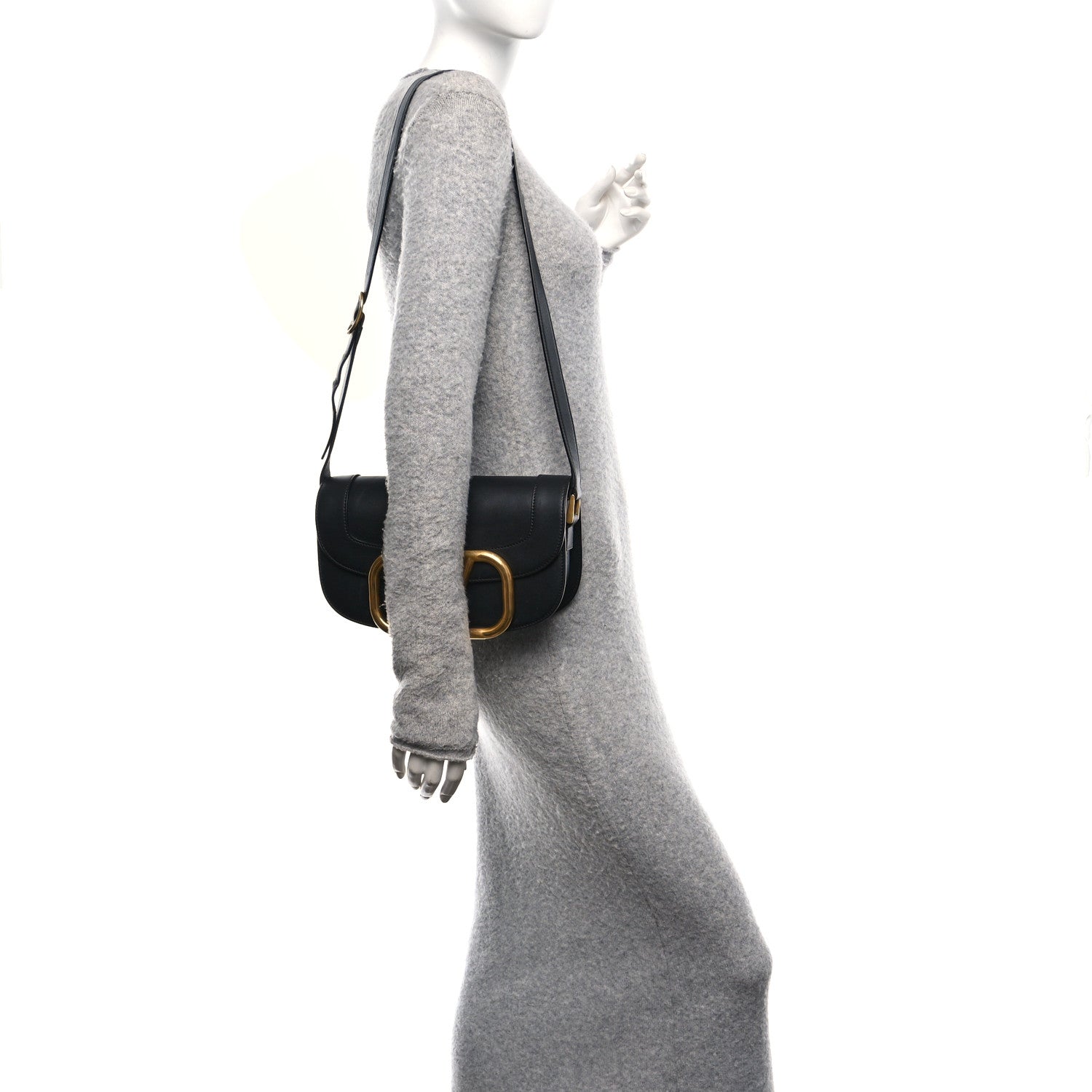 Valentino Garavani Smooth Calfskin Supervee Shoulder Bag Black