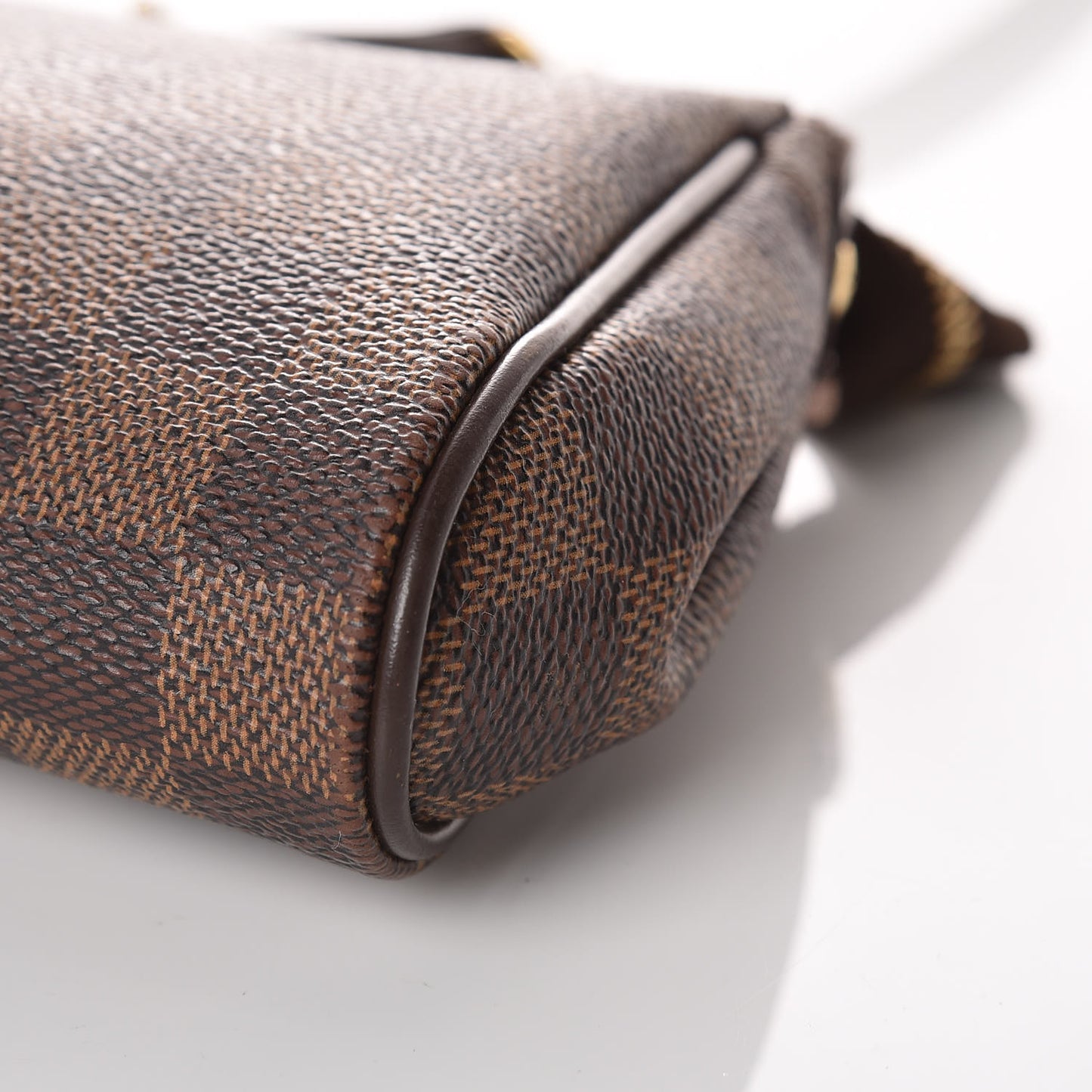 Damier Ebene Eva Clutch