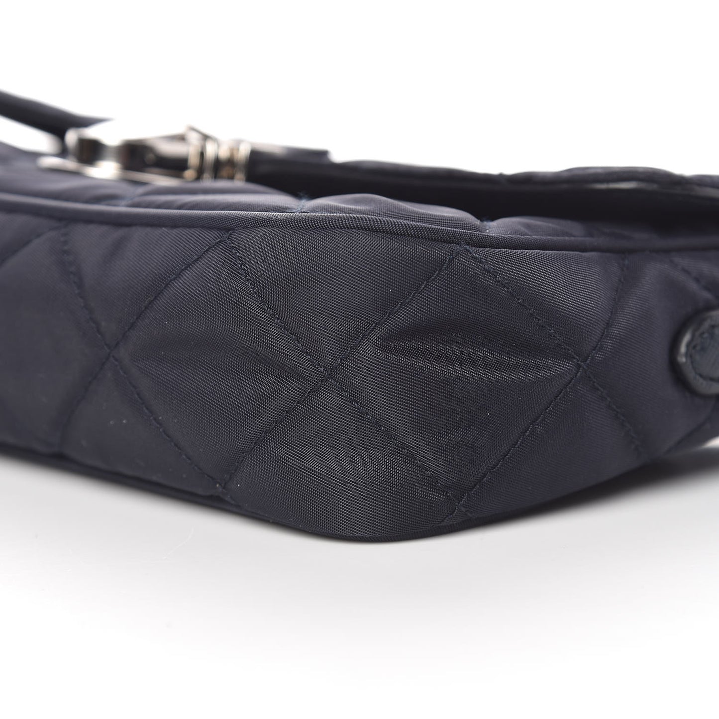 Nylon Tessuto Quilted Flap Navy