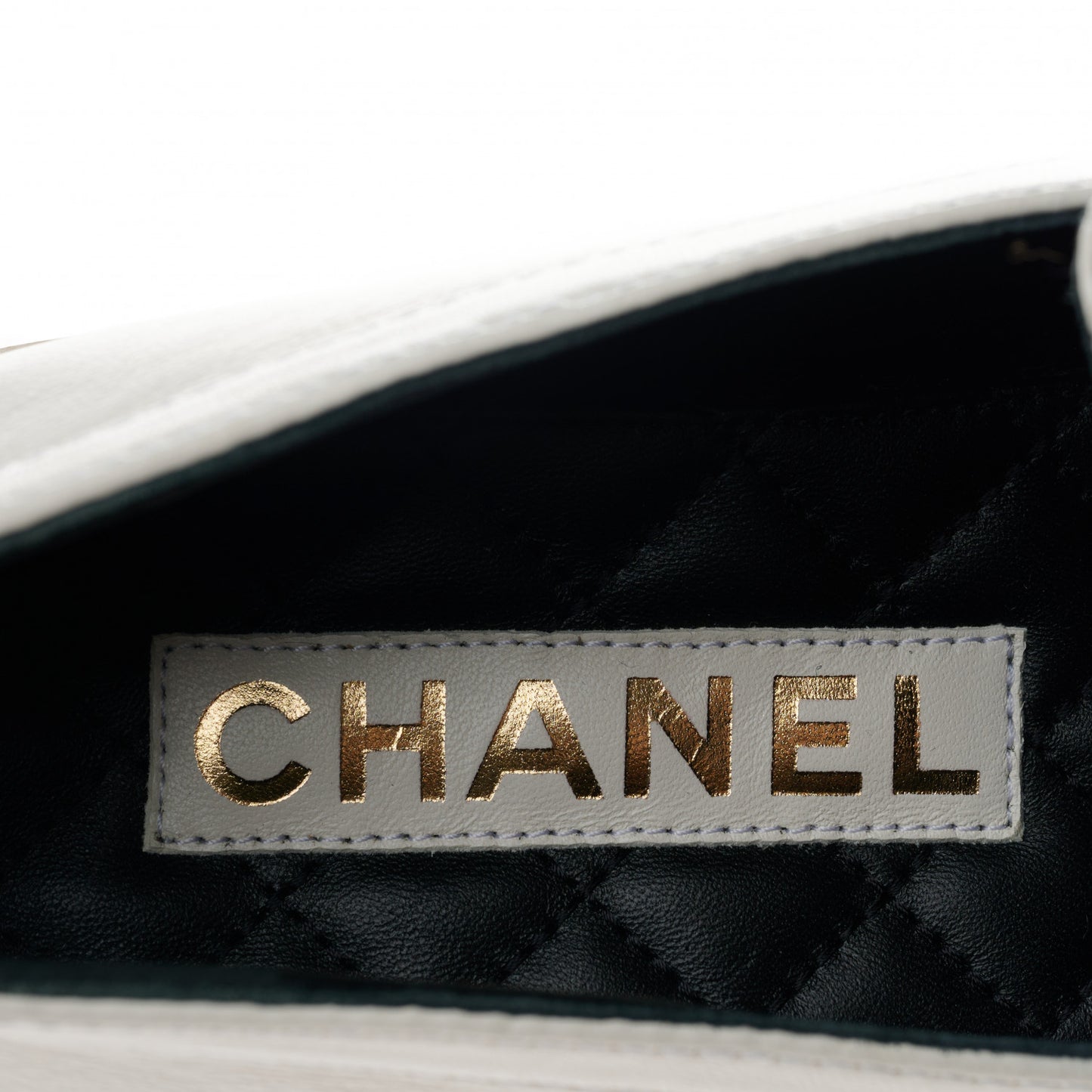 Lambskin Pearl Crystal Quilted CC Logo Jewelry Loafers 40 White