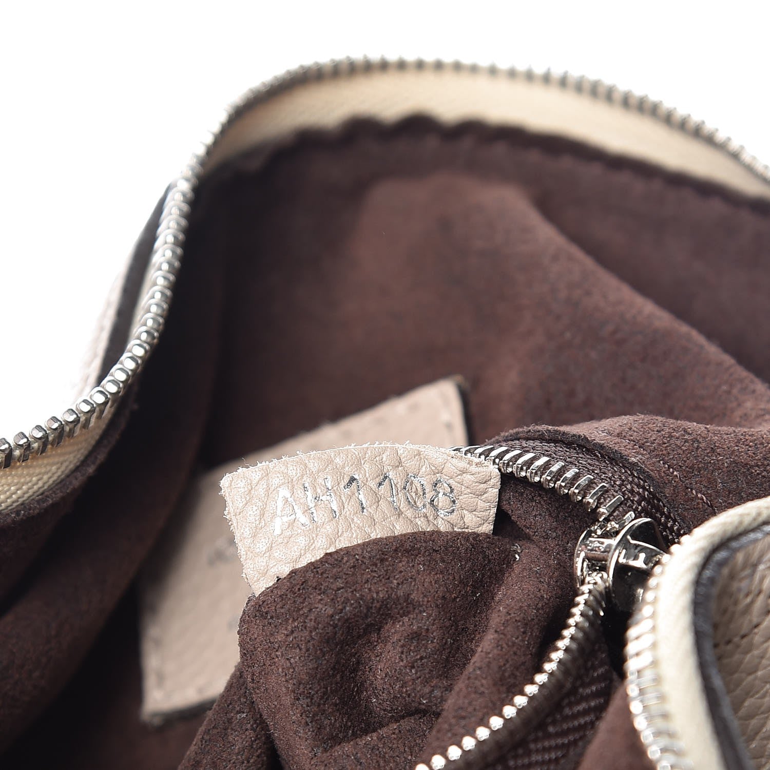Louis Vuitton Mahina Babylone Chain BB Galet 7 of 10