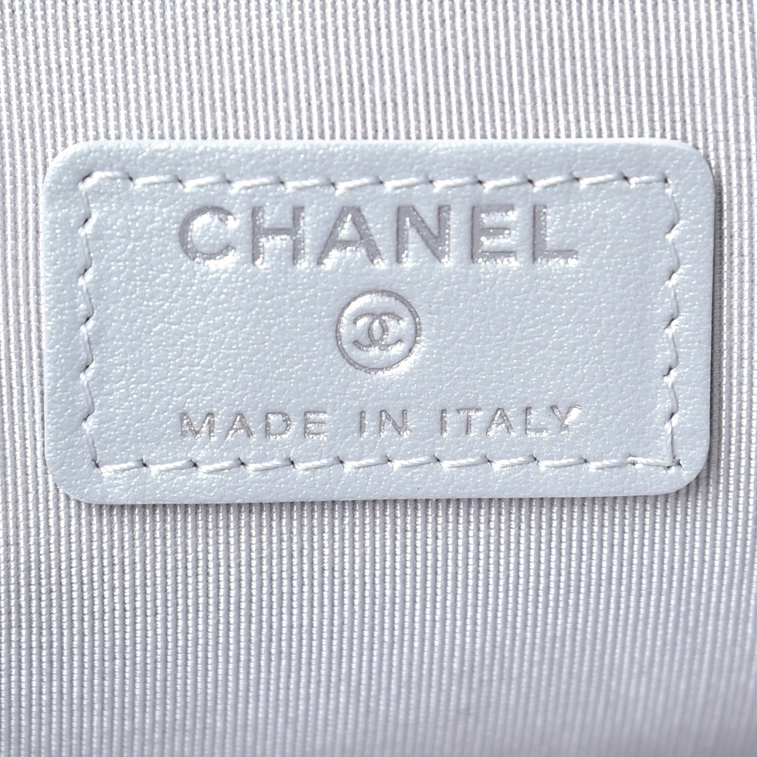 Chanel Iridescent Crumpled Calfskin CC Ripples Medium Cosmetic Case White 6 of 9
