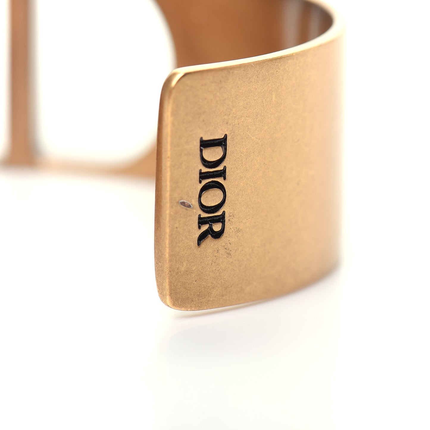 Metal 30 Montaigne Cuff Bracelet Gold
