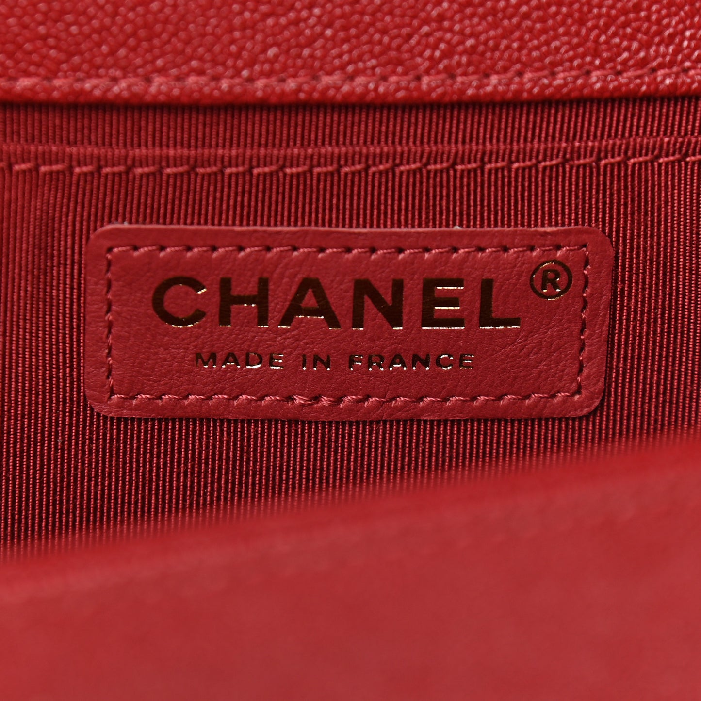 Caviar Quilted Medium Boy Flap Red