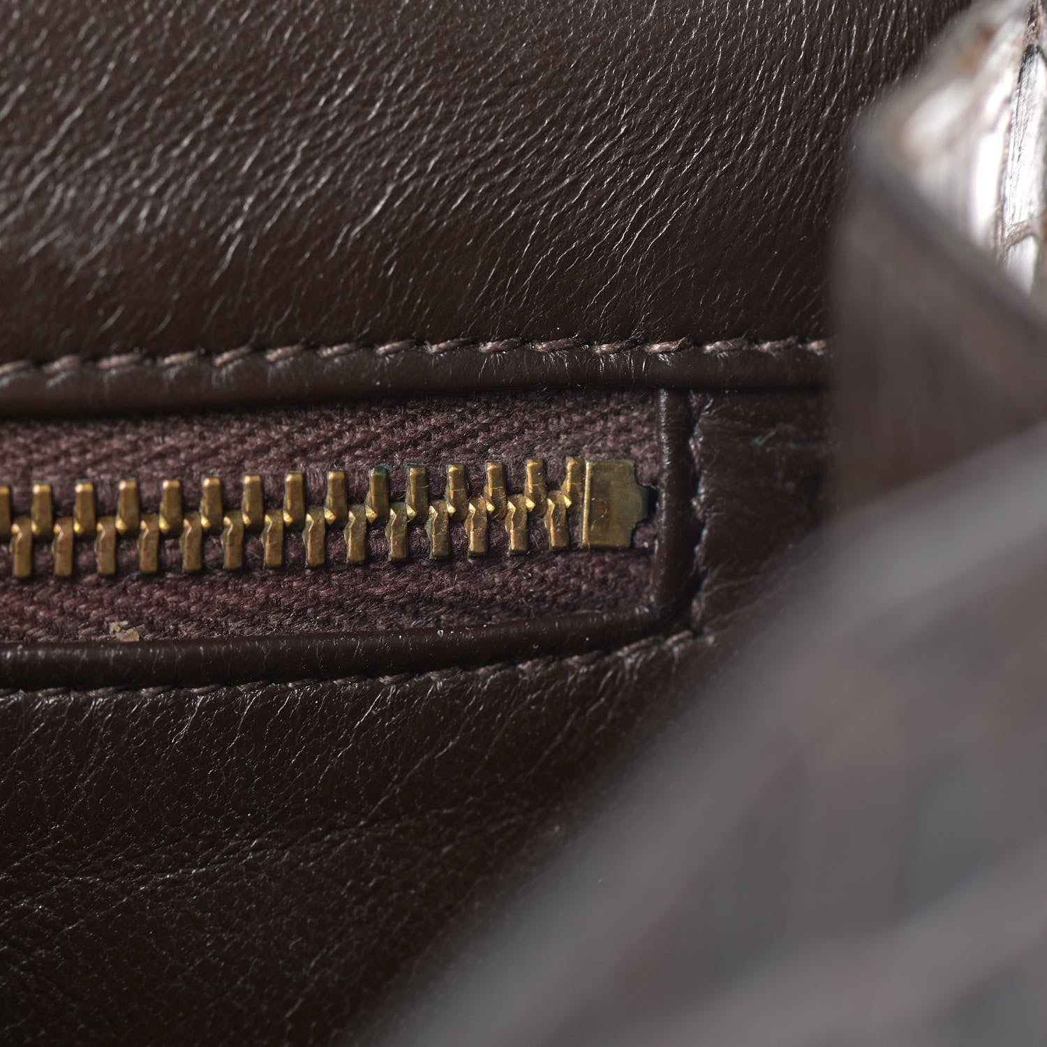 Hermes Shiny Porosus Crocodile Constance 23 Chocolate 18 of 31