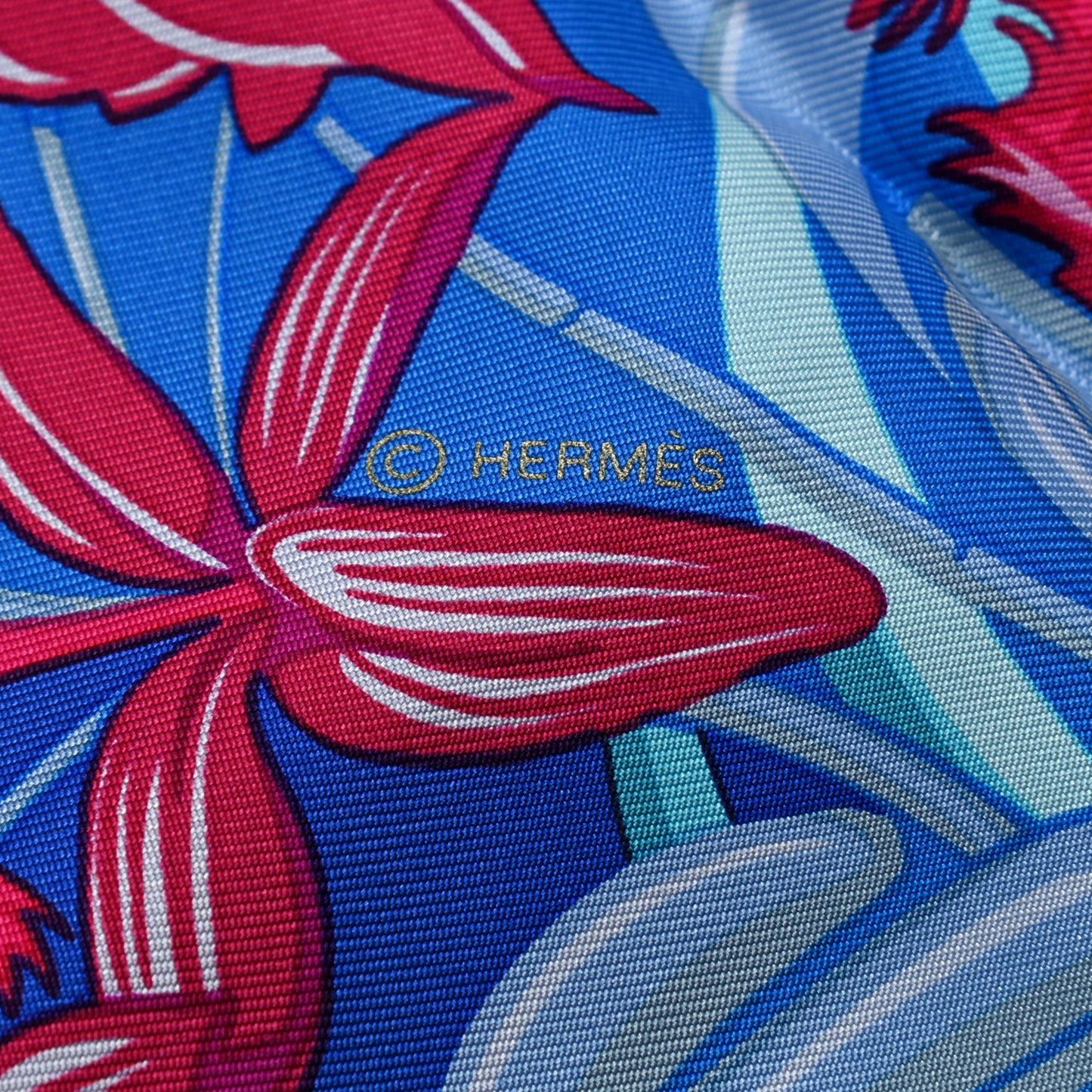 Silk Flamingo Party Scarf 90 Bleu Ciel Vif